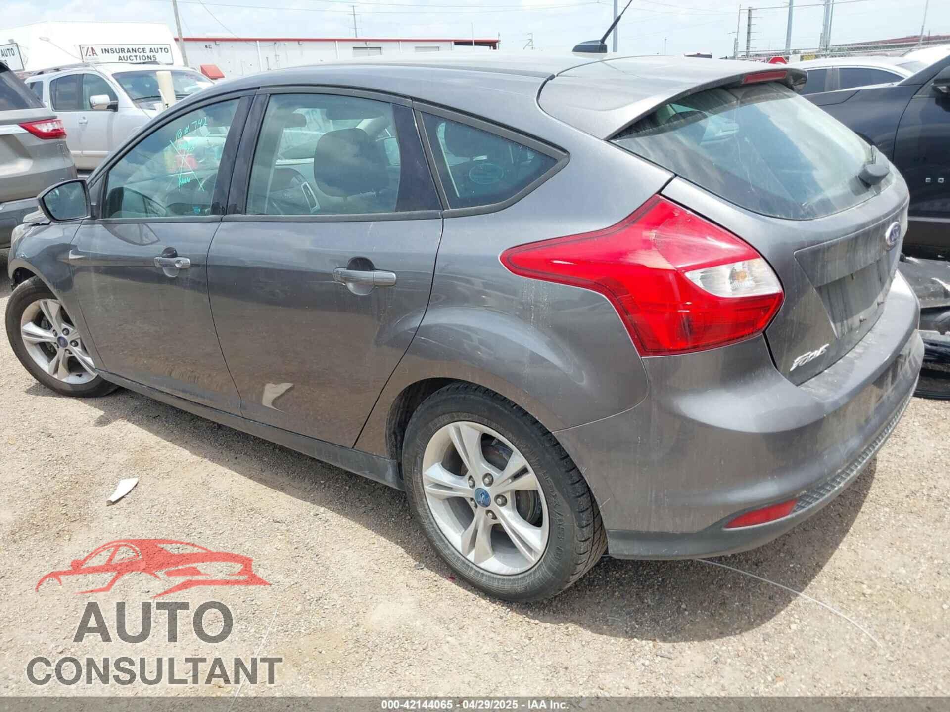 FORD FOCUS 2014 - 1FADP3K2XEL112362