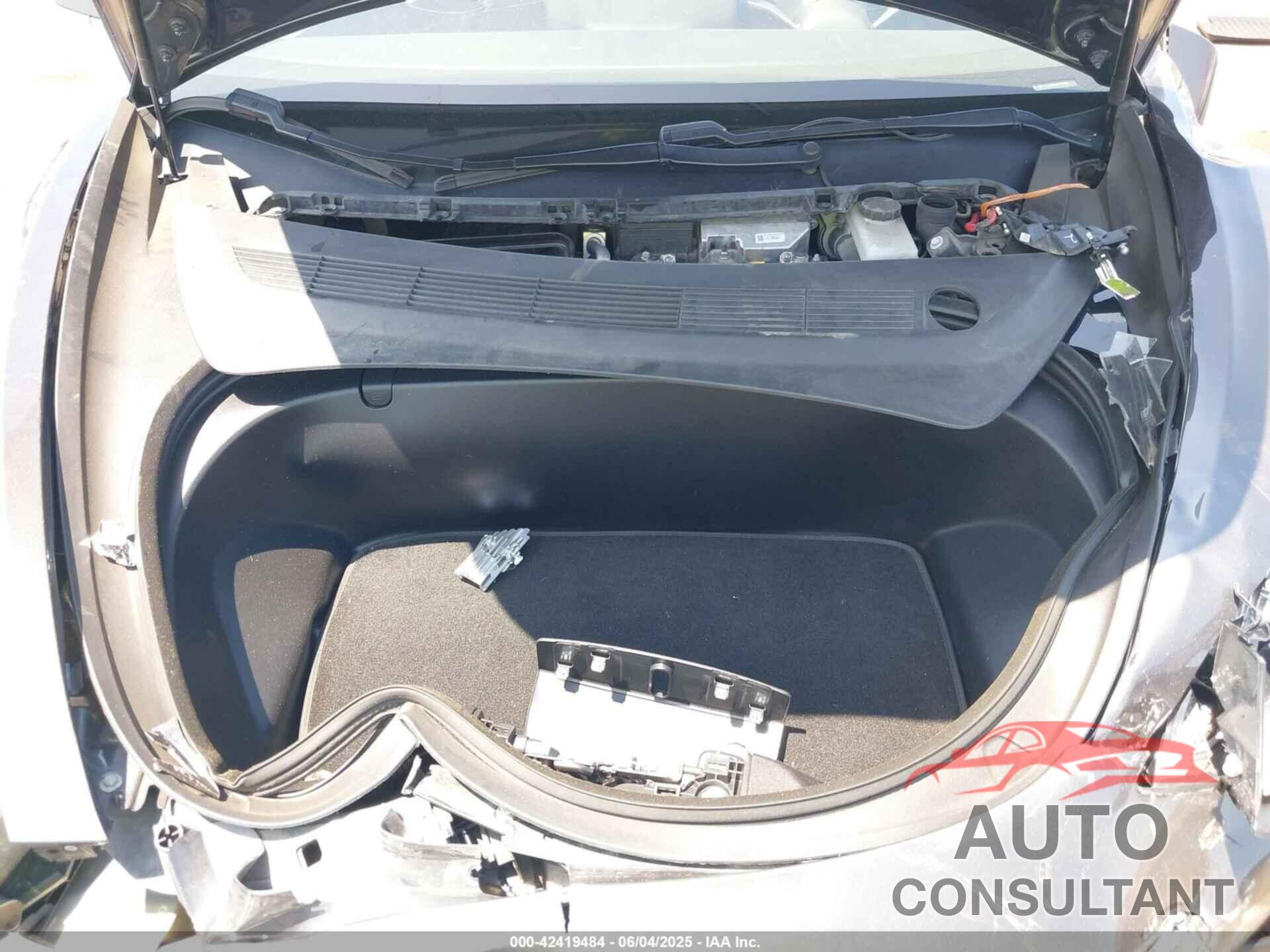 TESLA MODEL 3 2018 - 5YJ3E1EB5JF104159