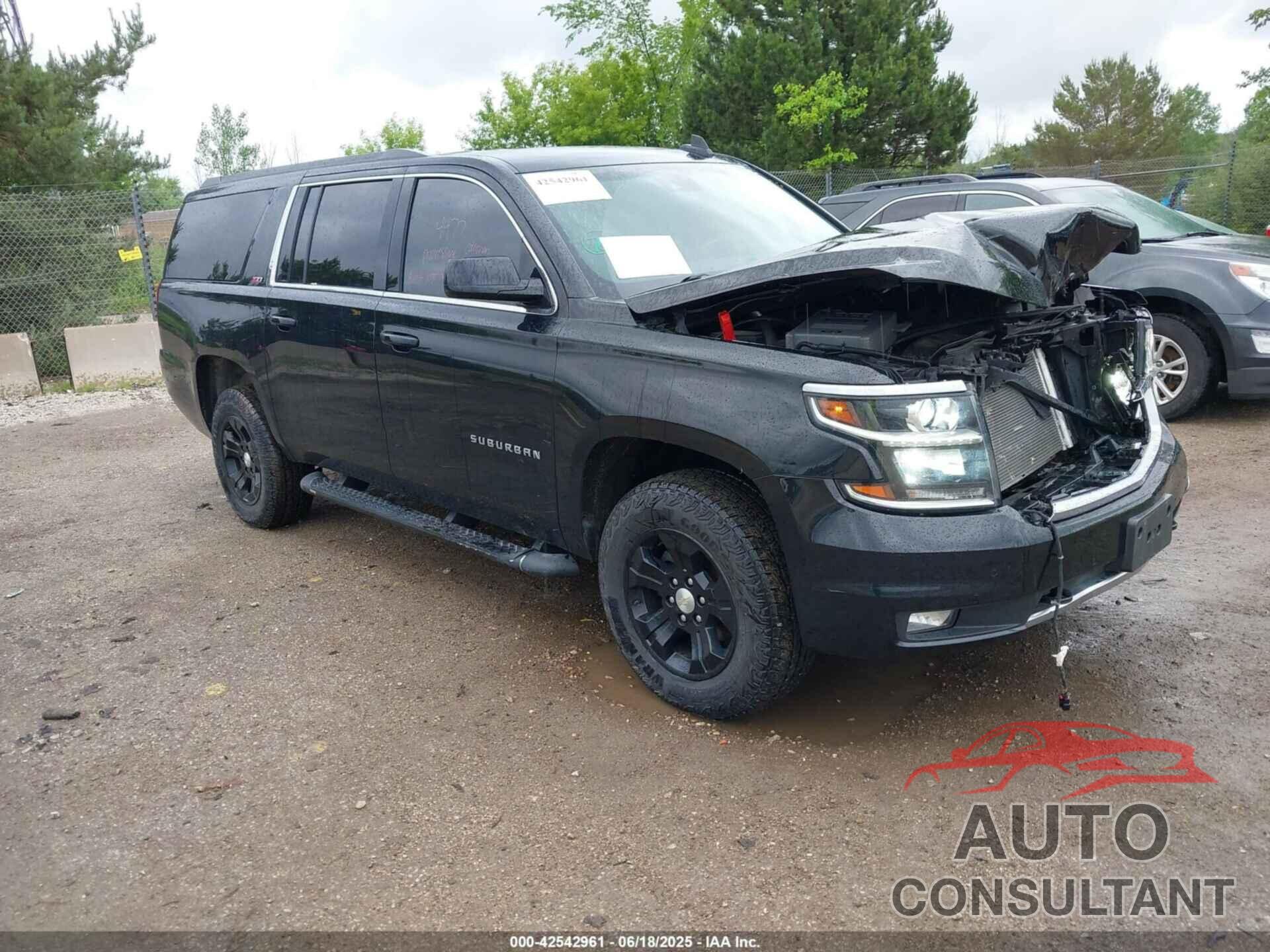 CHEVROLET SUBURBAN 2018 - 1GNSKHKC9JR221982