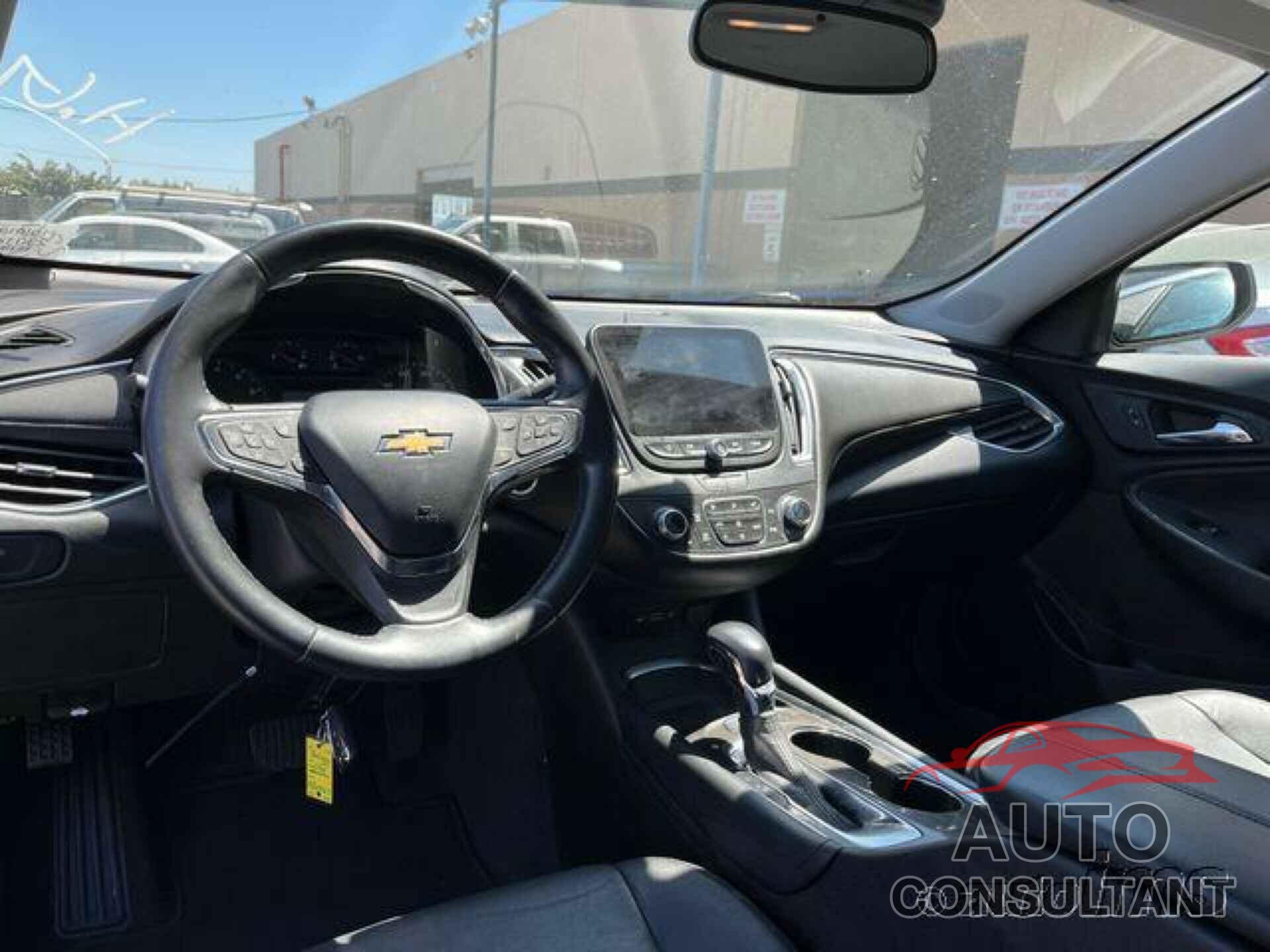 CHEVROLET MALIBU 2021 - 1G1ZD5ST2MF088867