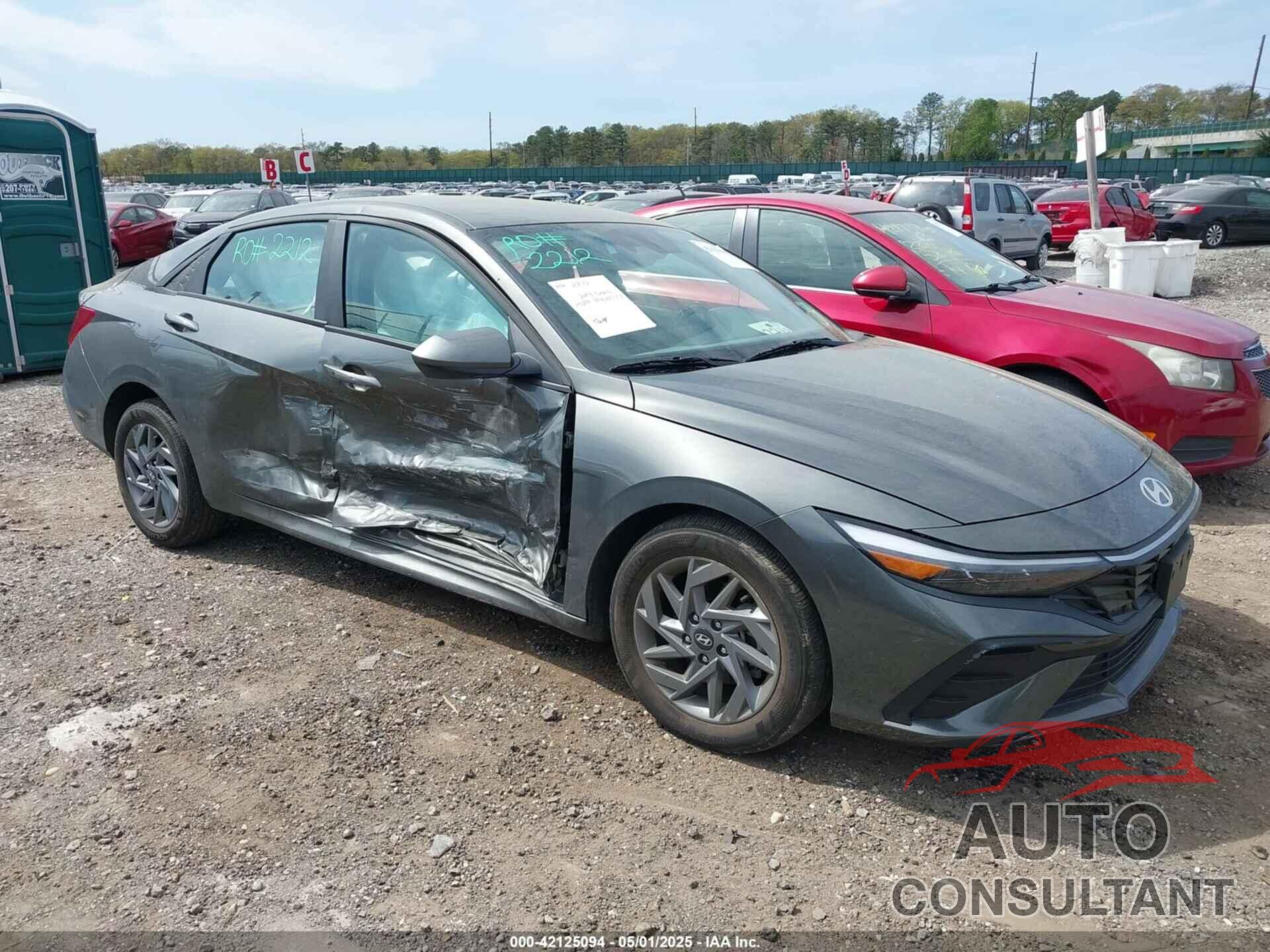 HYUNDAI ELANTRA 2024 - KMHLM4DG3RU812894