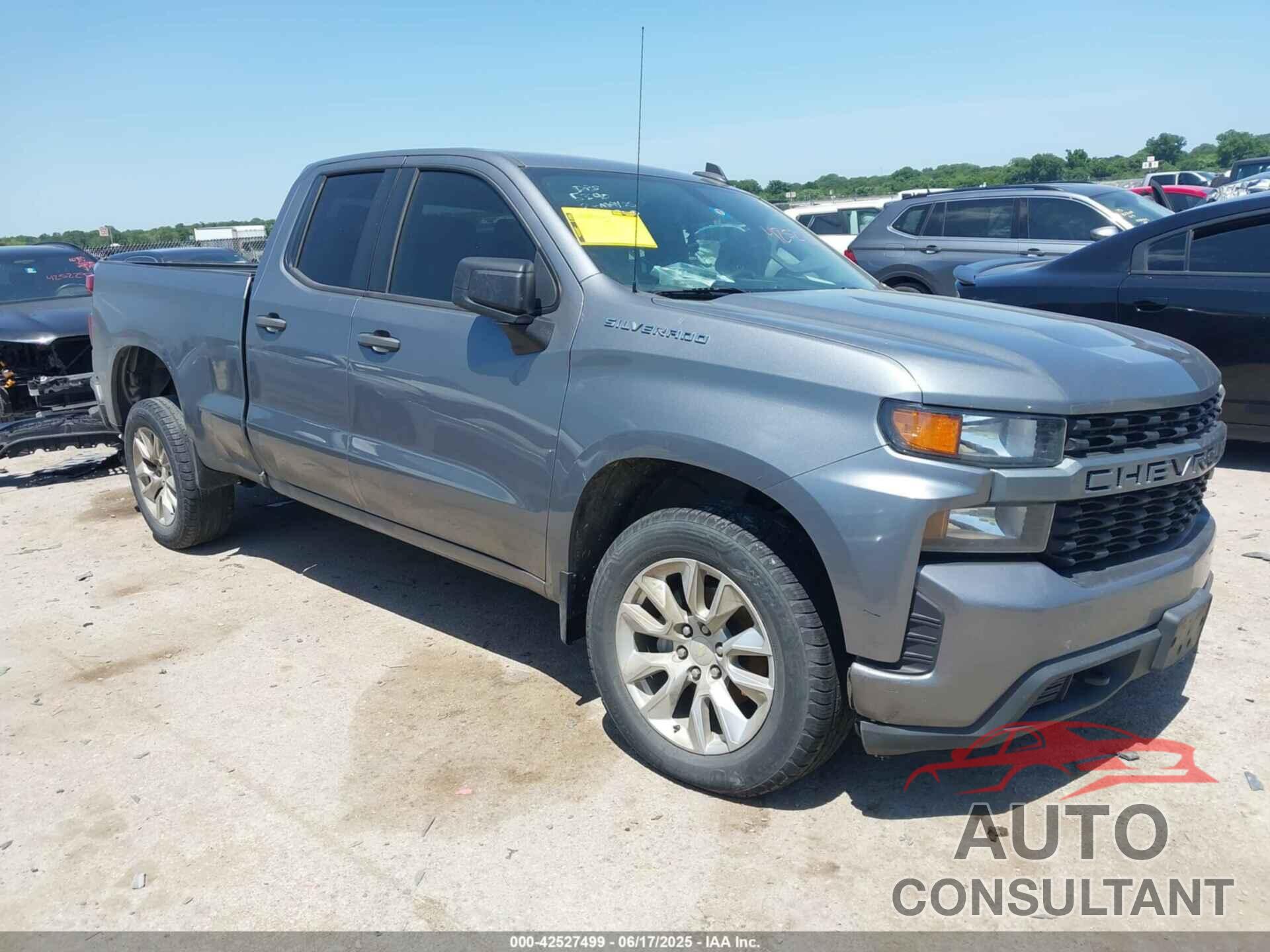 CHEVROLET SILVERADO 1500 2021 - 1GCRWBEKXMZ305390