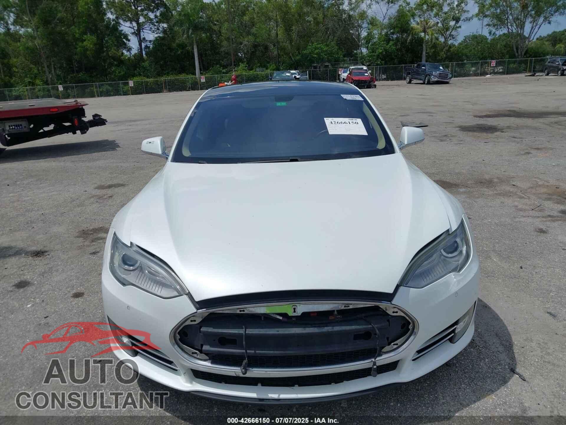 TESLA MODEL S 2013 - 5YJSA1CN5DFP20940