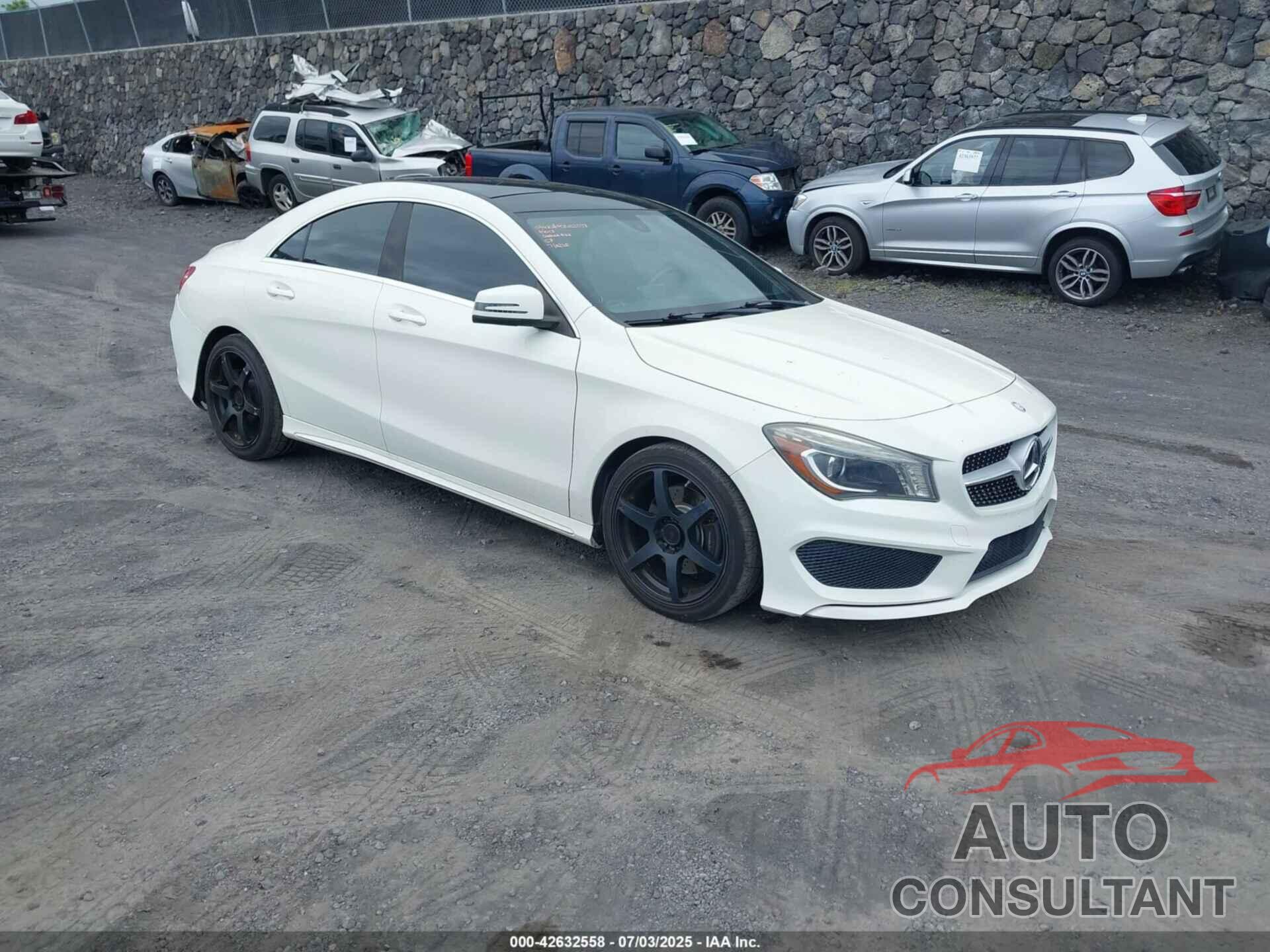 MERCEDES-BENZ CLA 250 2014 - WDDSJ4EB4EN125400