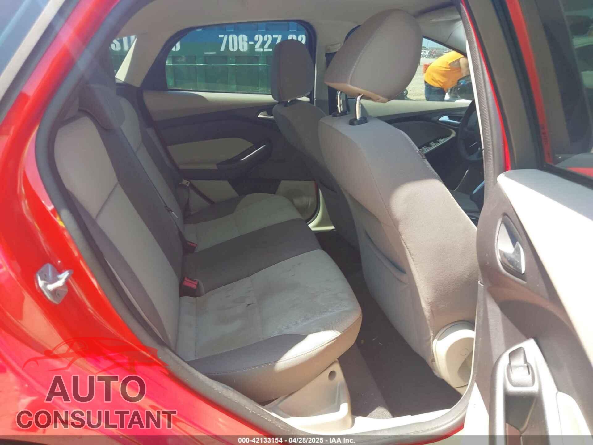 FORD FOCUS 2014 - 1FADP3K28EL126602