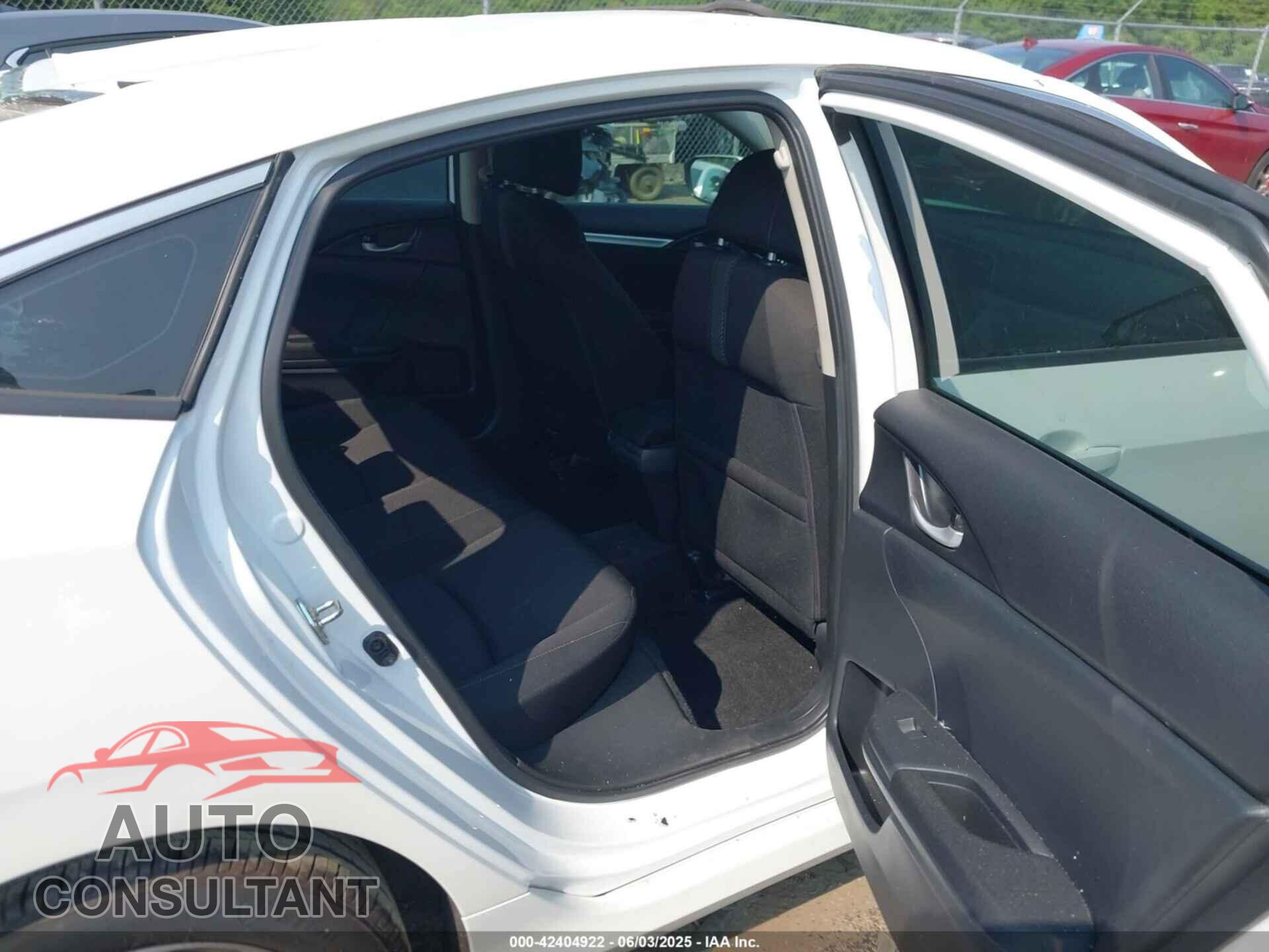 HONDA CIVIC 2018 - 2HGFC2F79JH532184