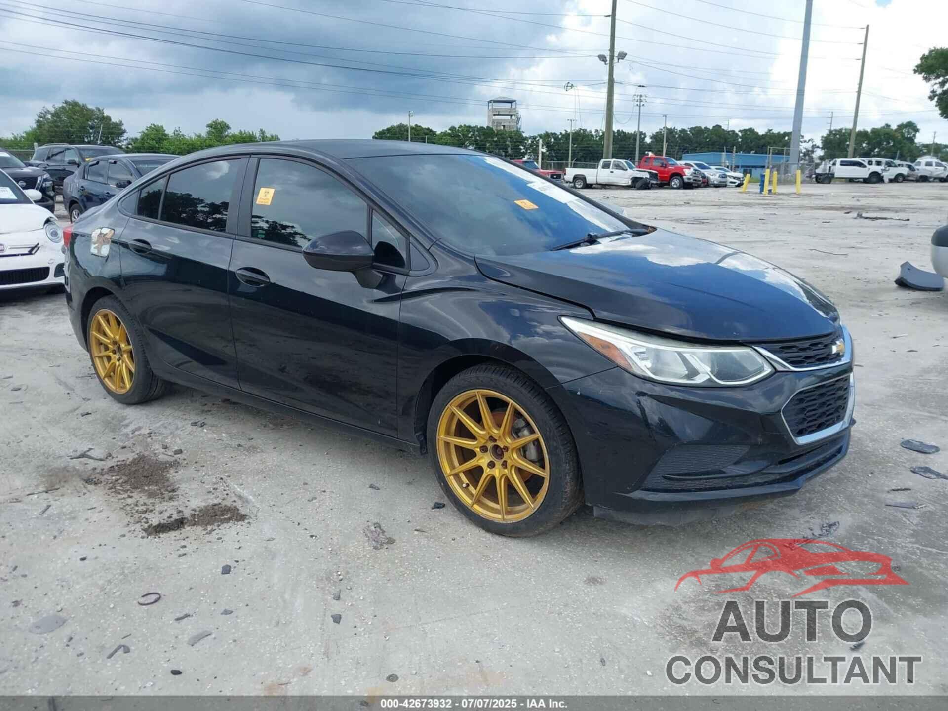 CHEVROLET CRUZE 2018 - 1G1BC5SM9J7201720