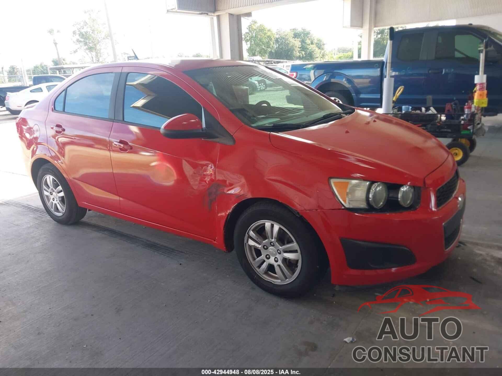 CHEVROLET SONIC 2012 - 1G1JB5SH5C4226409
