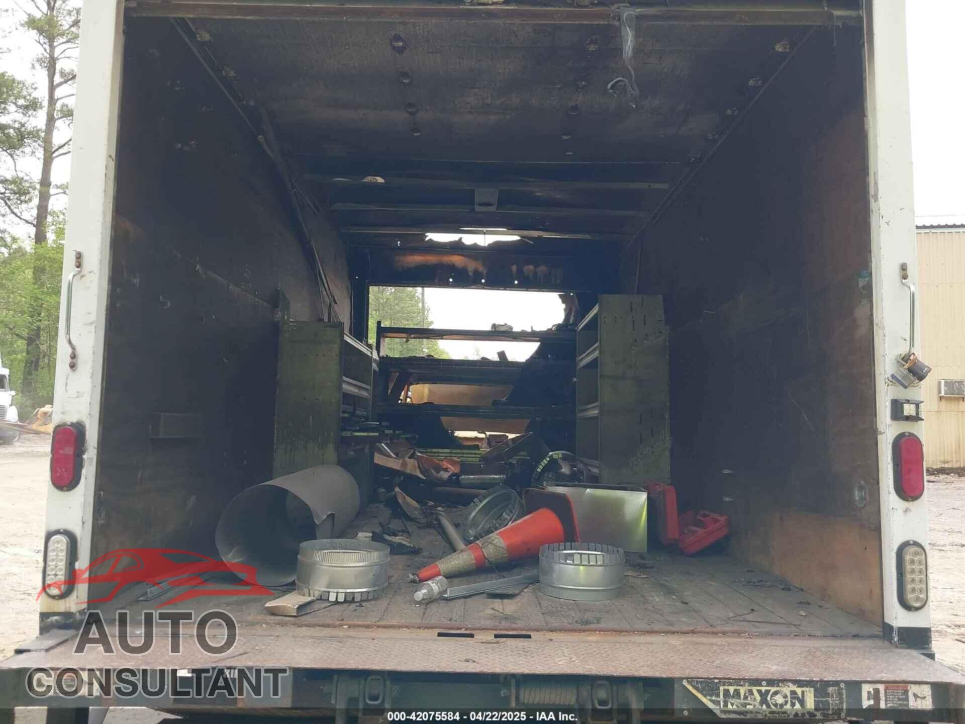 FORD E-450 CUTAWAY 2017 - 1FDXE4FS5HDC40256