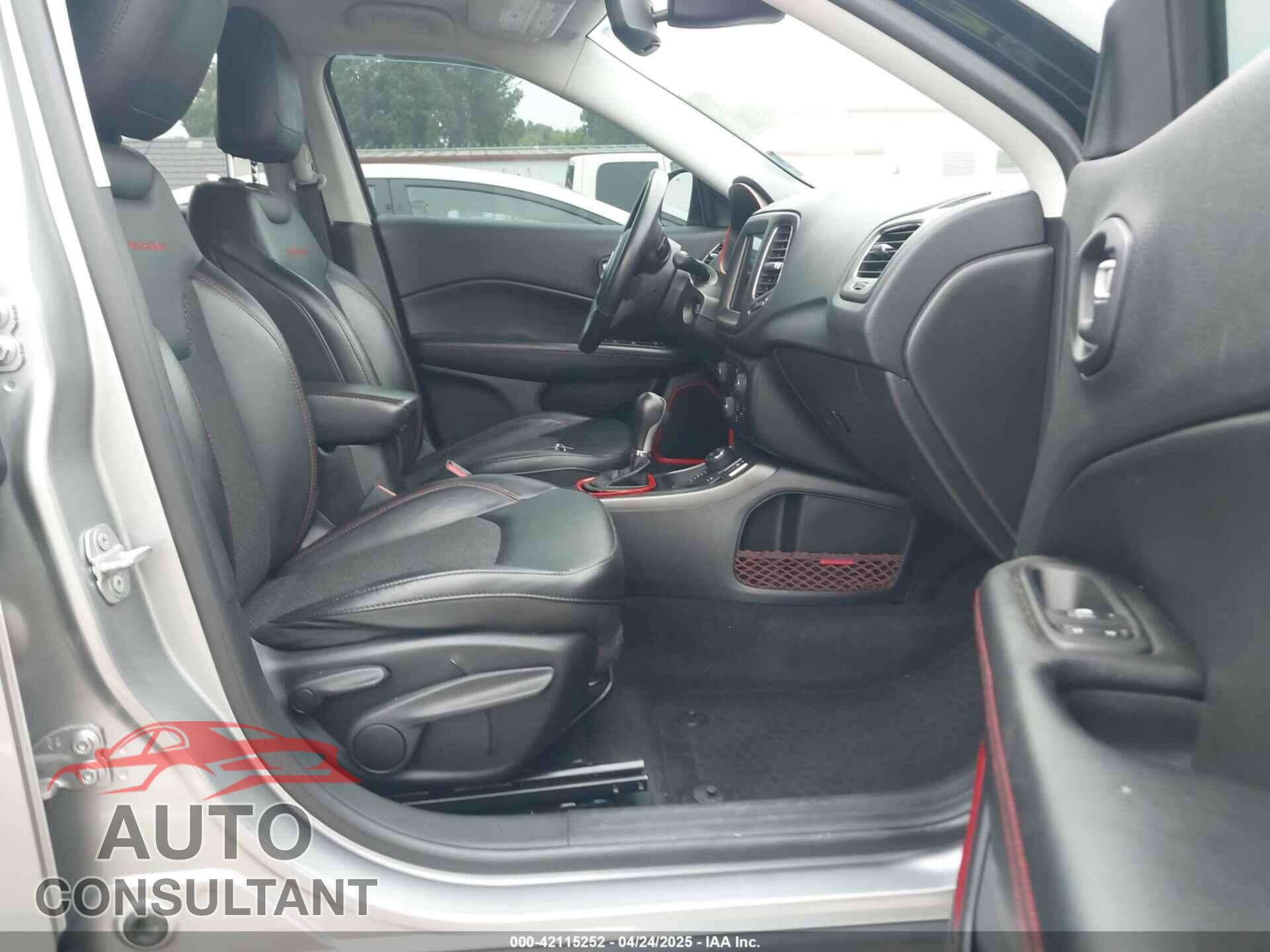 JEEP COMPASS 2019 - 3C4NJDDB9KT721767