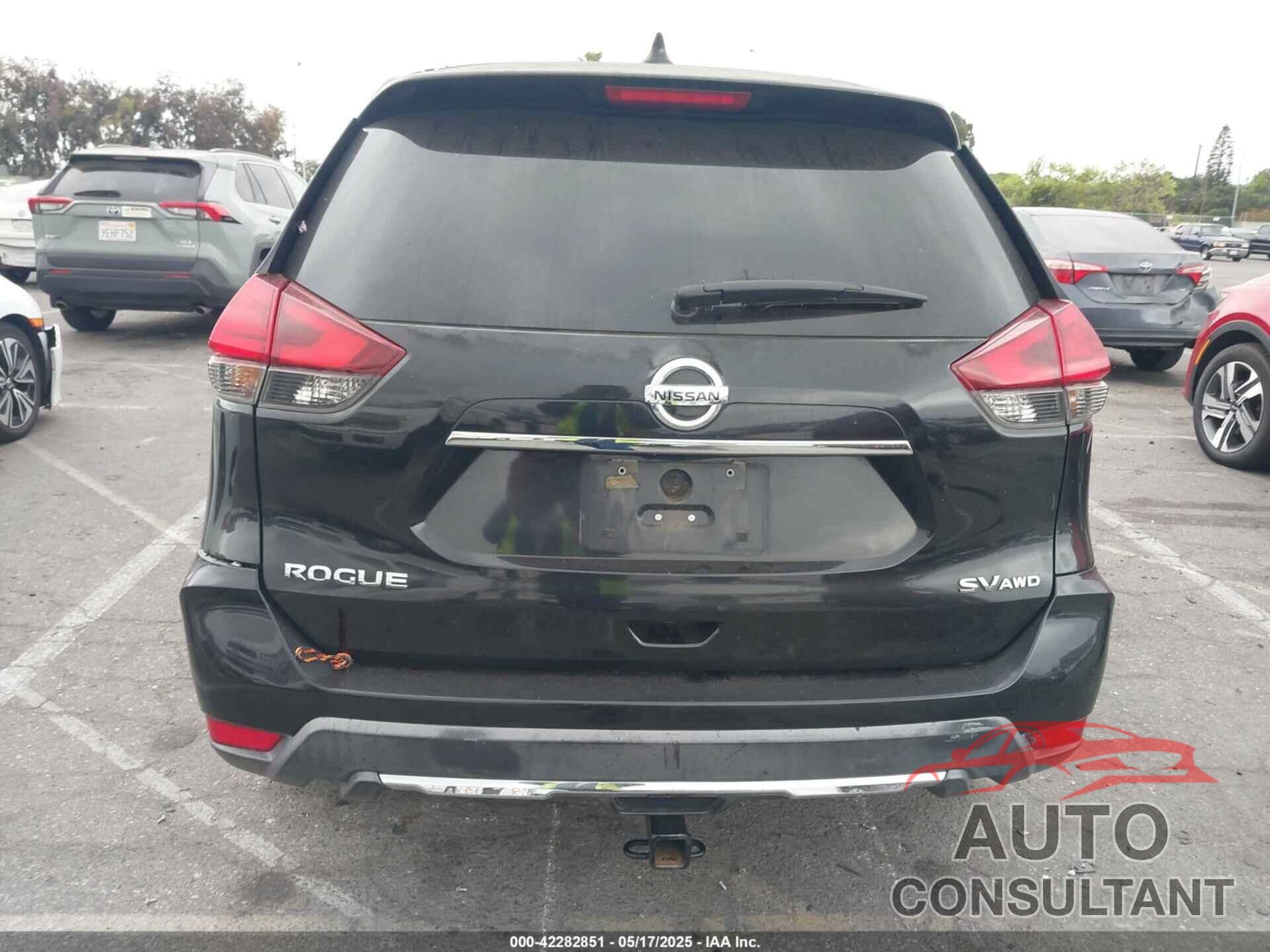 NISSAN ROGUE 2017 - KNMAT2MV6HP542218