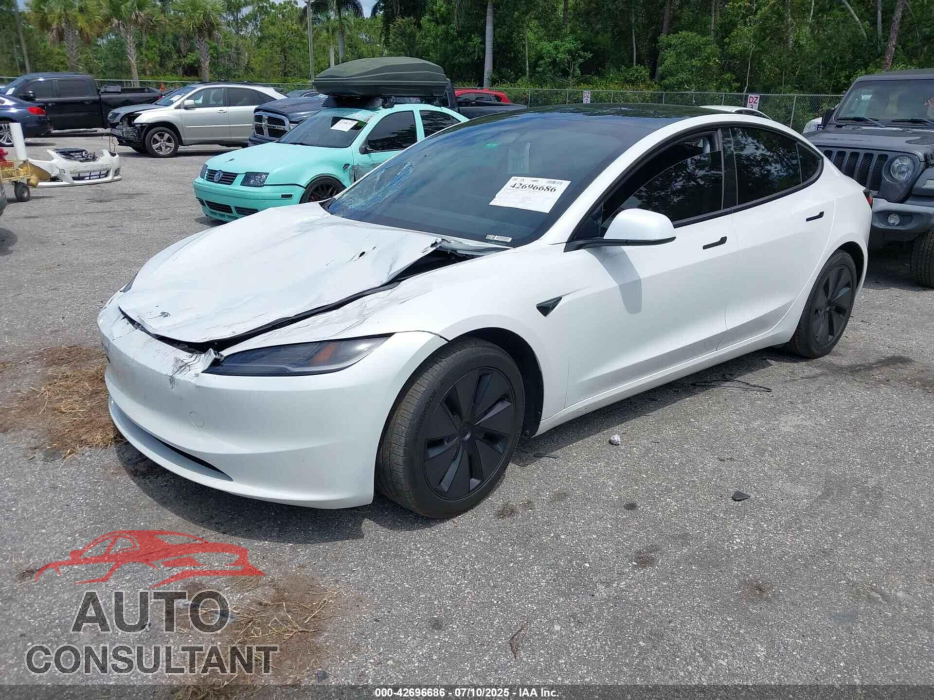 TESLA MODEL 3 2024 - 5YJ3E1EA9RF727223