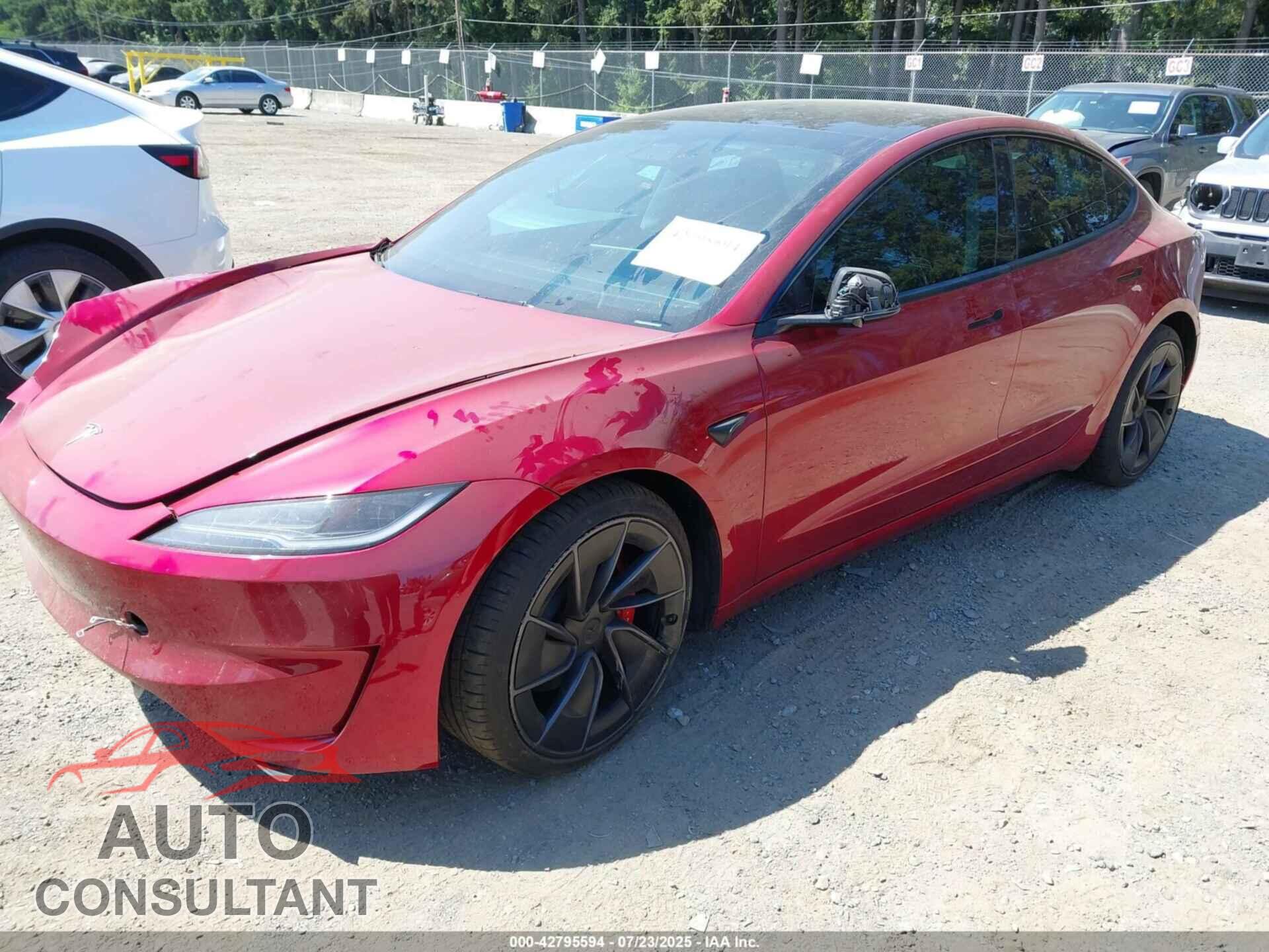 TESLA MODEL 3 2024 - 5YJ3E1ET2RF843459