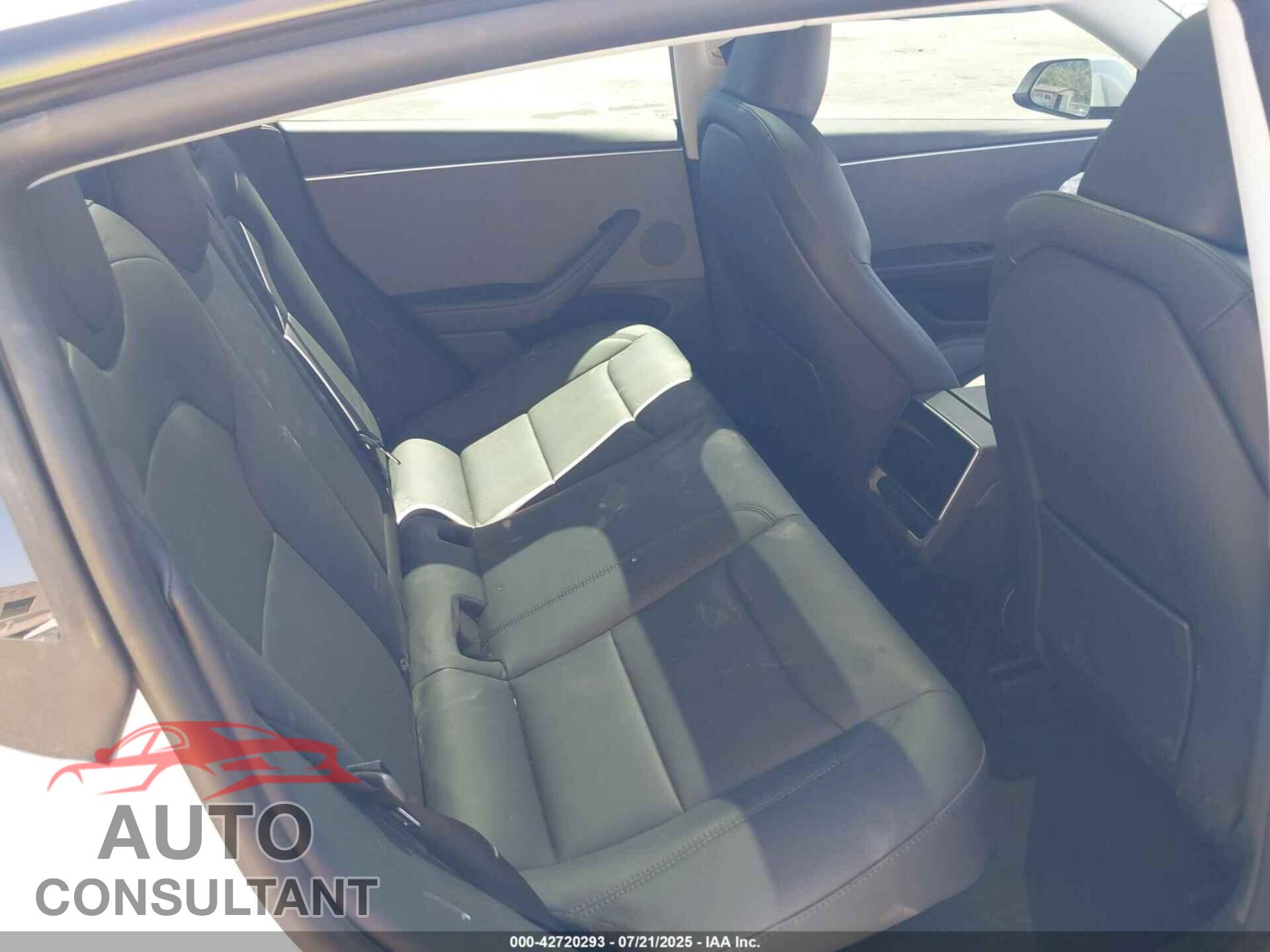 TESLA MODEL 3 2025 - 5YJ3E1EAXSF876990