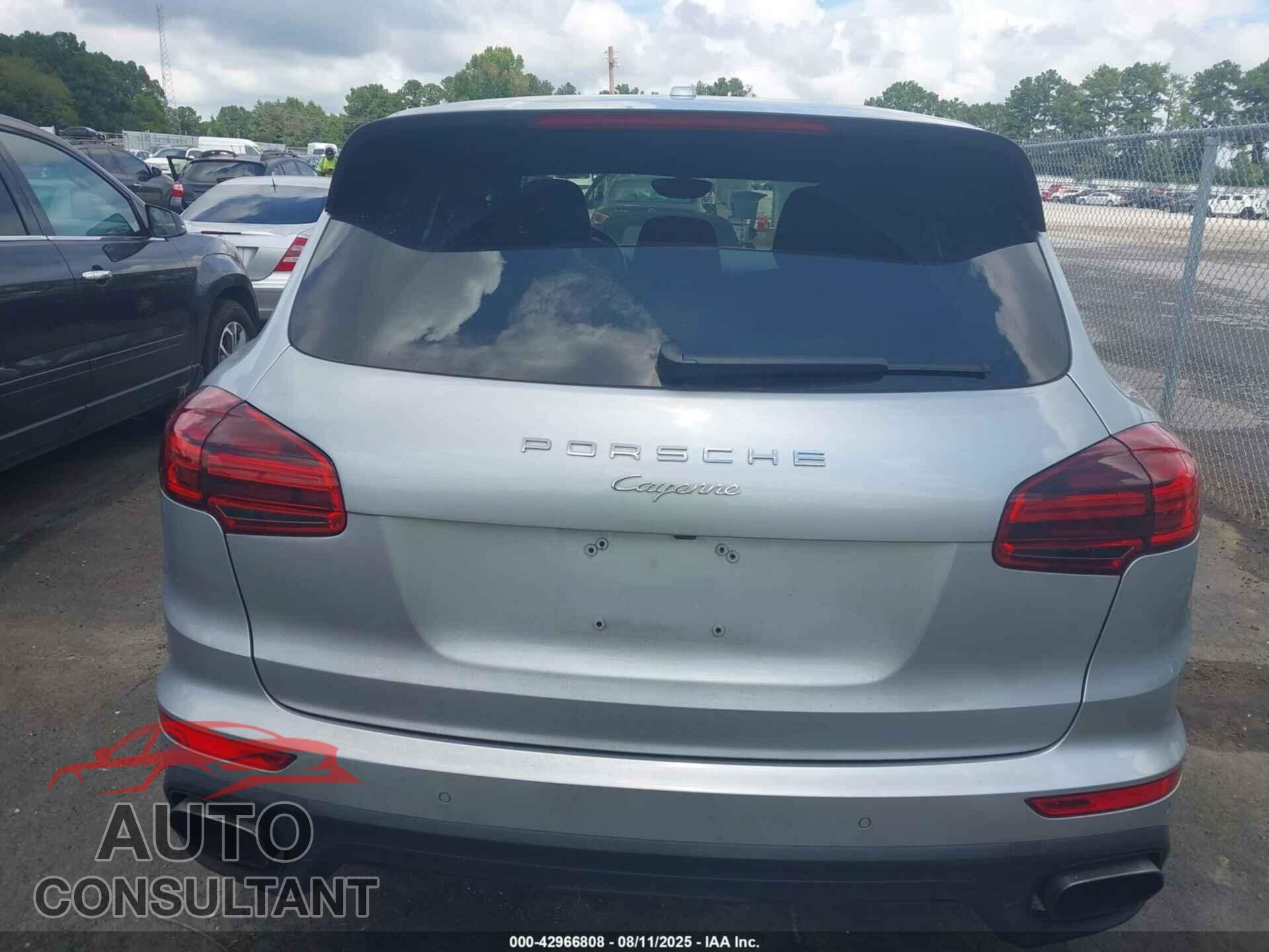 PORSCHE CAYENNE 2016 - WP1AA2A23GLA04838