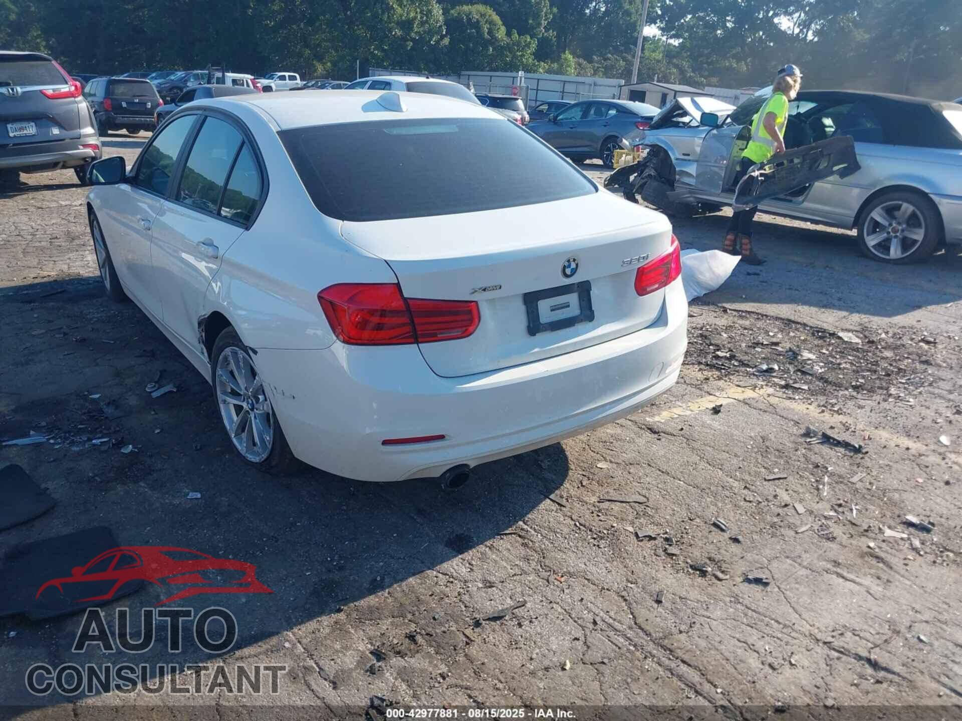 BMW 320I 2018 - WBA8E5G52JNU47448