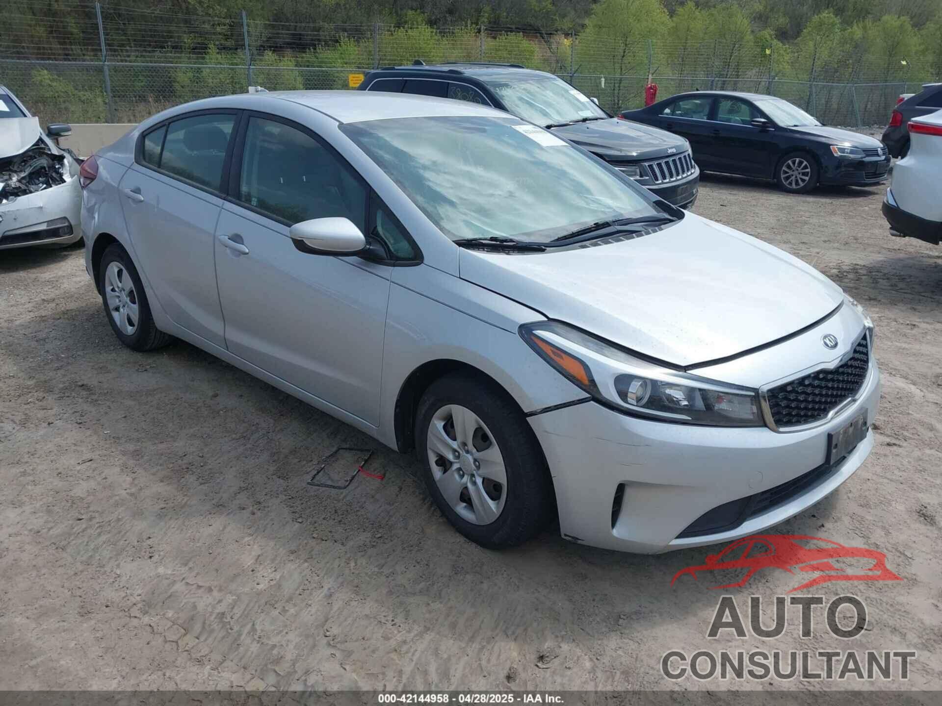 KIA FORTE 2017 - 3KPFK4A76HE084786