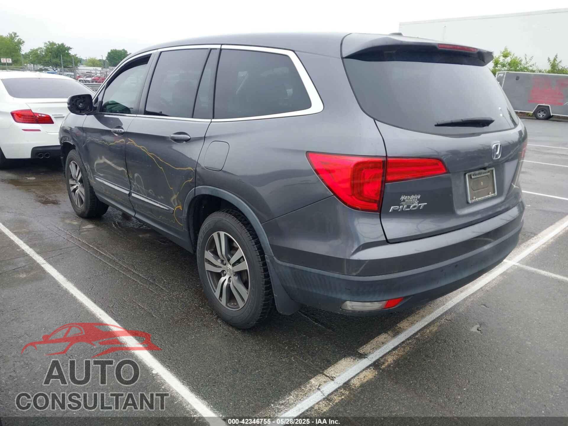HONDA PILOT 2017 - 5FNYF5H33HB047730