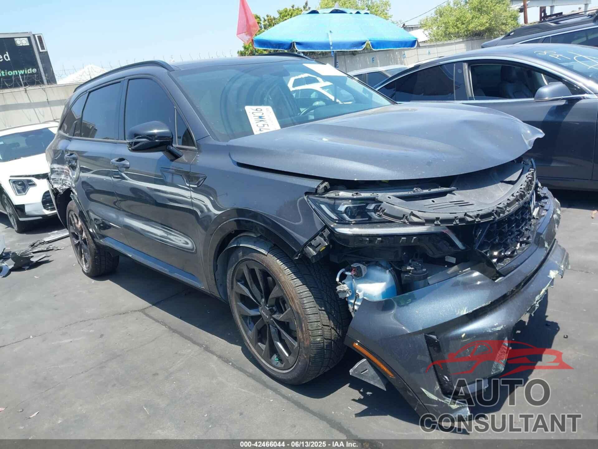 KIA SORENTO 2022 - 5XYRK4LF5NG136456