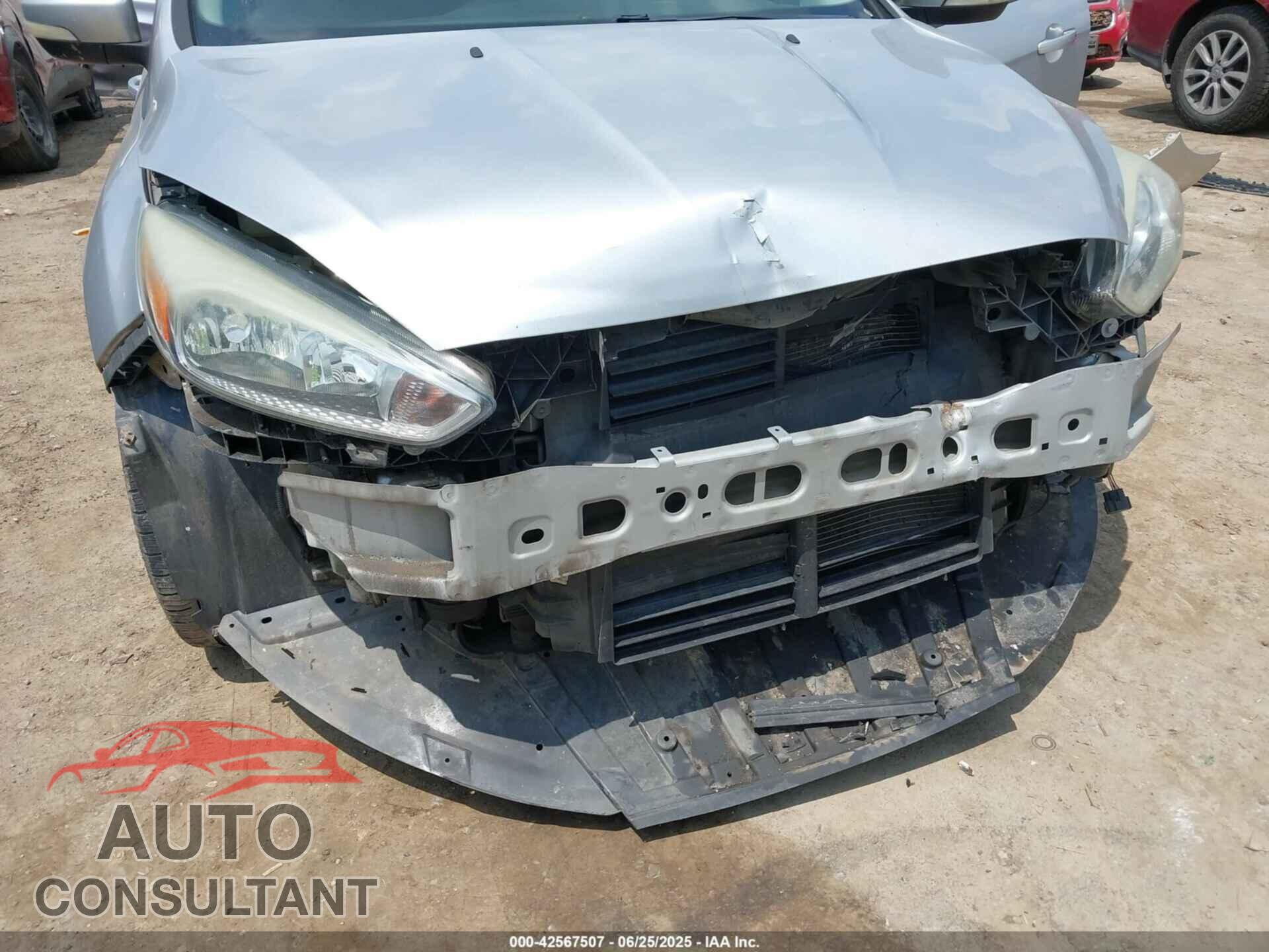 FORD FOCUS 2015 - 1FADP3F28FL246704