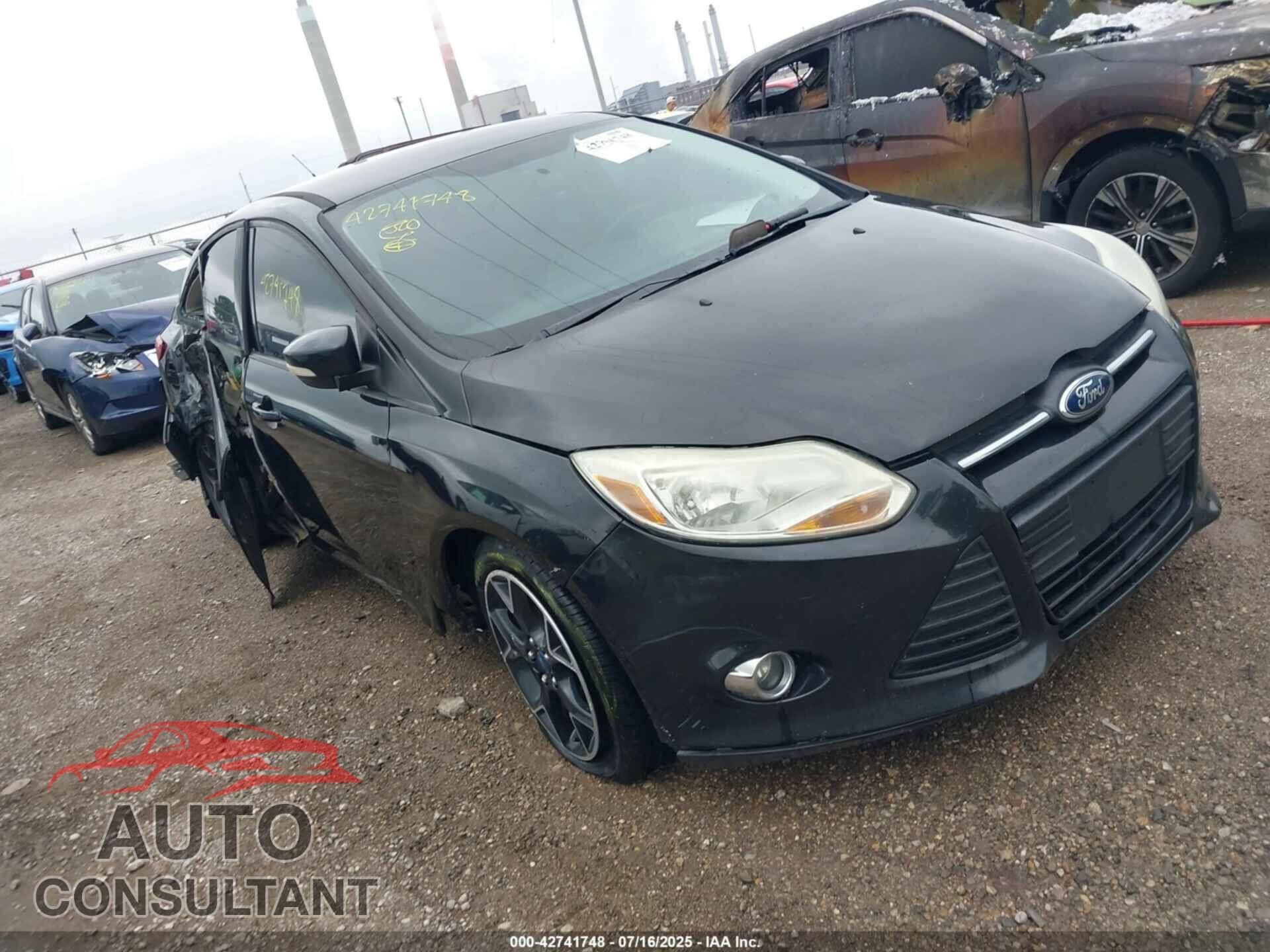 FORD FOCUS 2013 - 1FADP3F2XDL117375