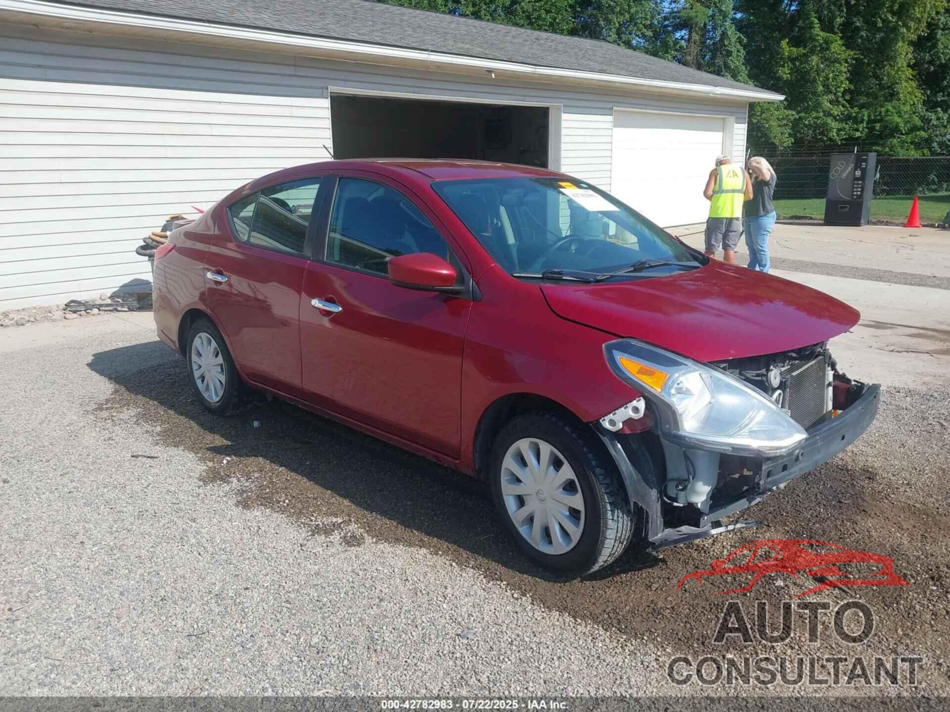 NISSAN VERSA 2018 - 3N1CN7AP5JK401026