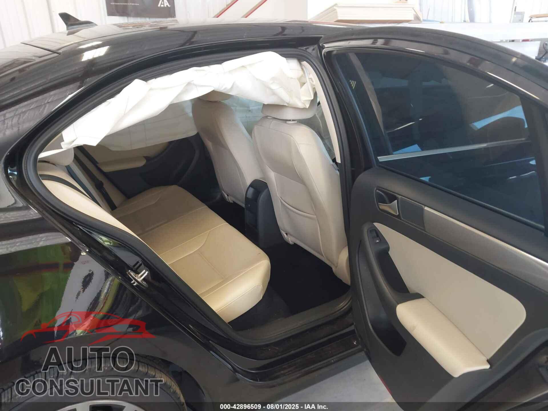 VOLKSWAGEN JETTA 2017 - 3VWDB7AJ9HM394745
