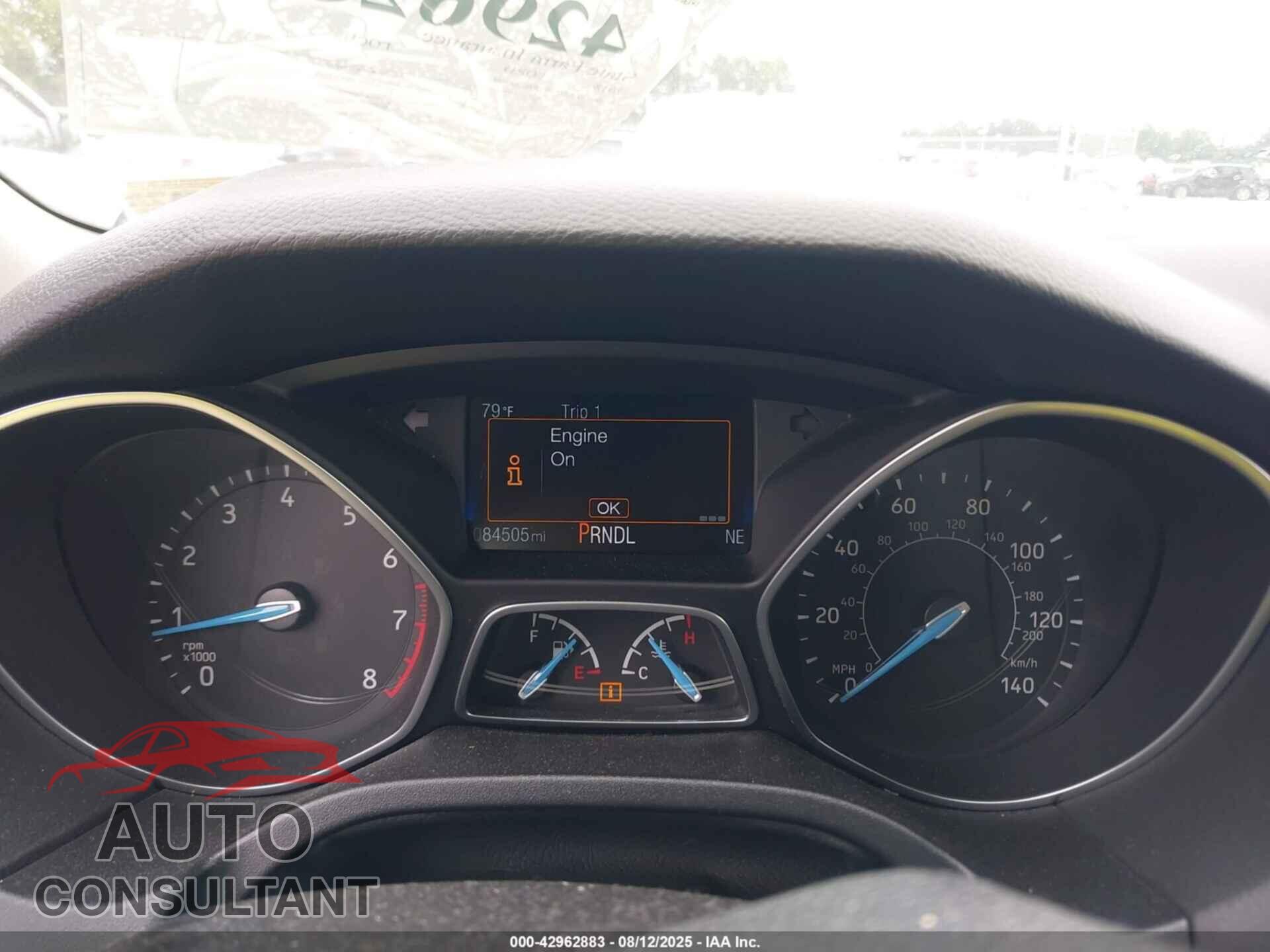 FORD FOCUS 2018 - 1FADP3F28JL209600