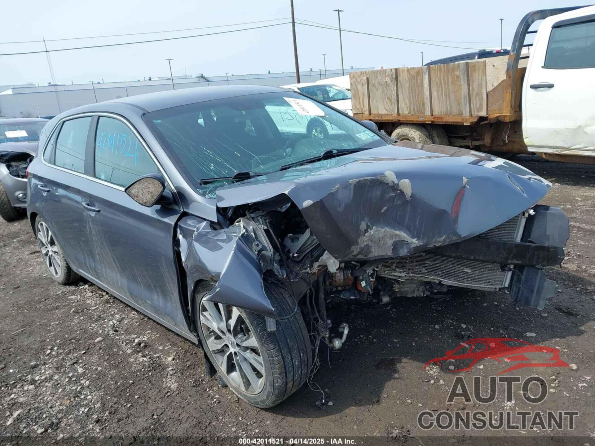HYUNDAI ELANTRA GT 2019 - KMHH35LE8KU093503