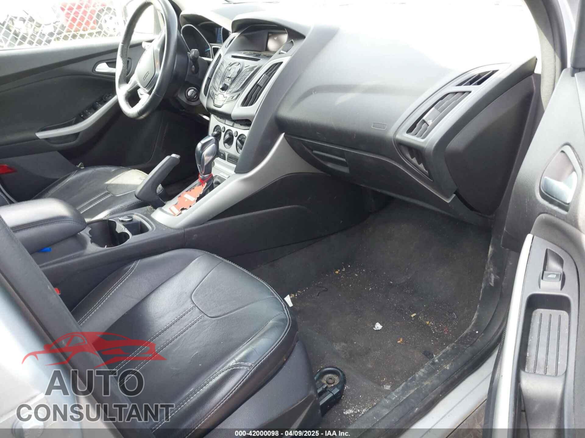FORD FOCUS 2014 - 1FADP3F28EL302607