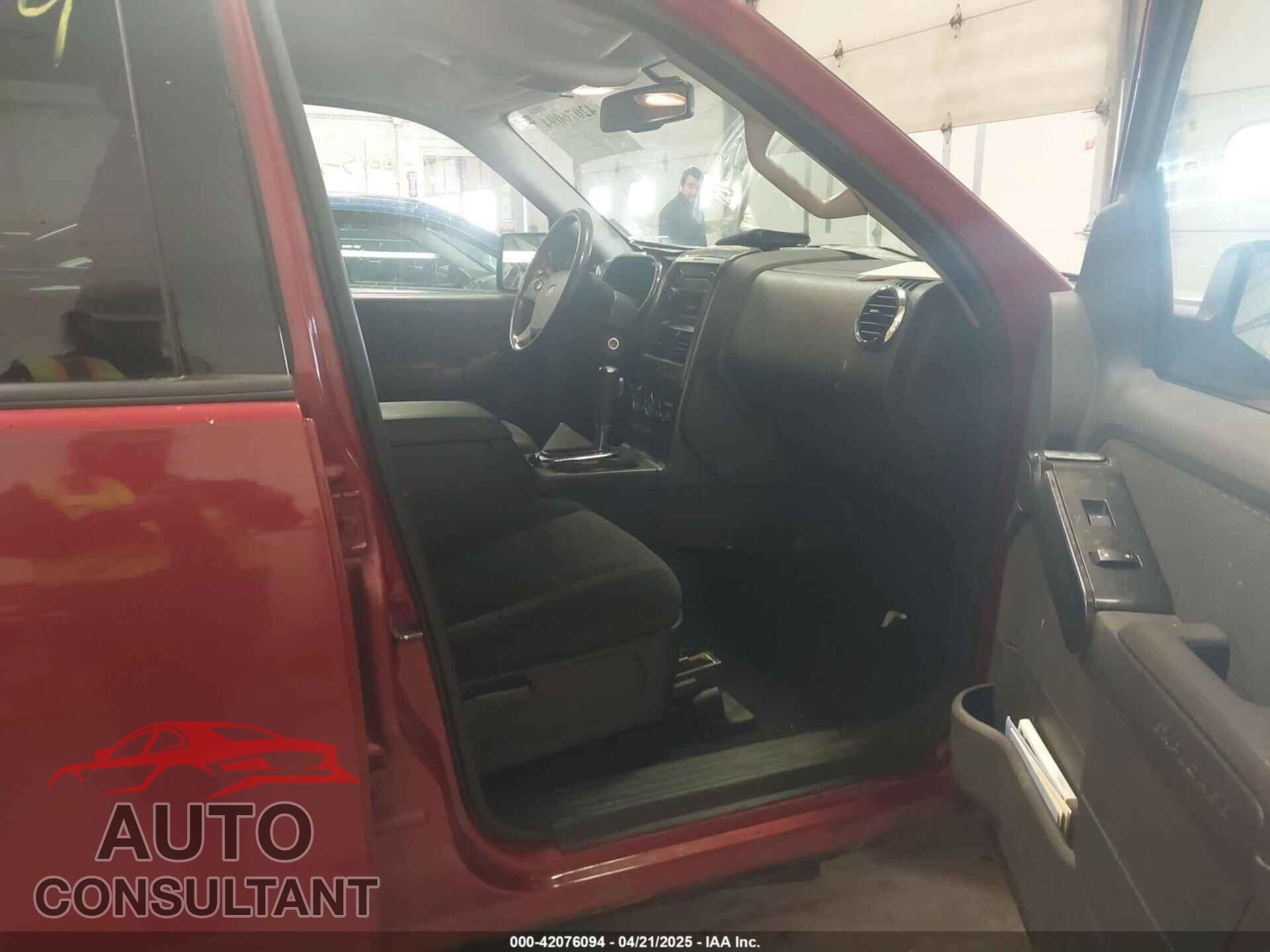 FORD EXPLORER 2009 - 1FMEU73E09UA36105