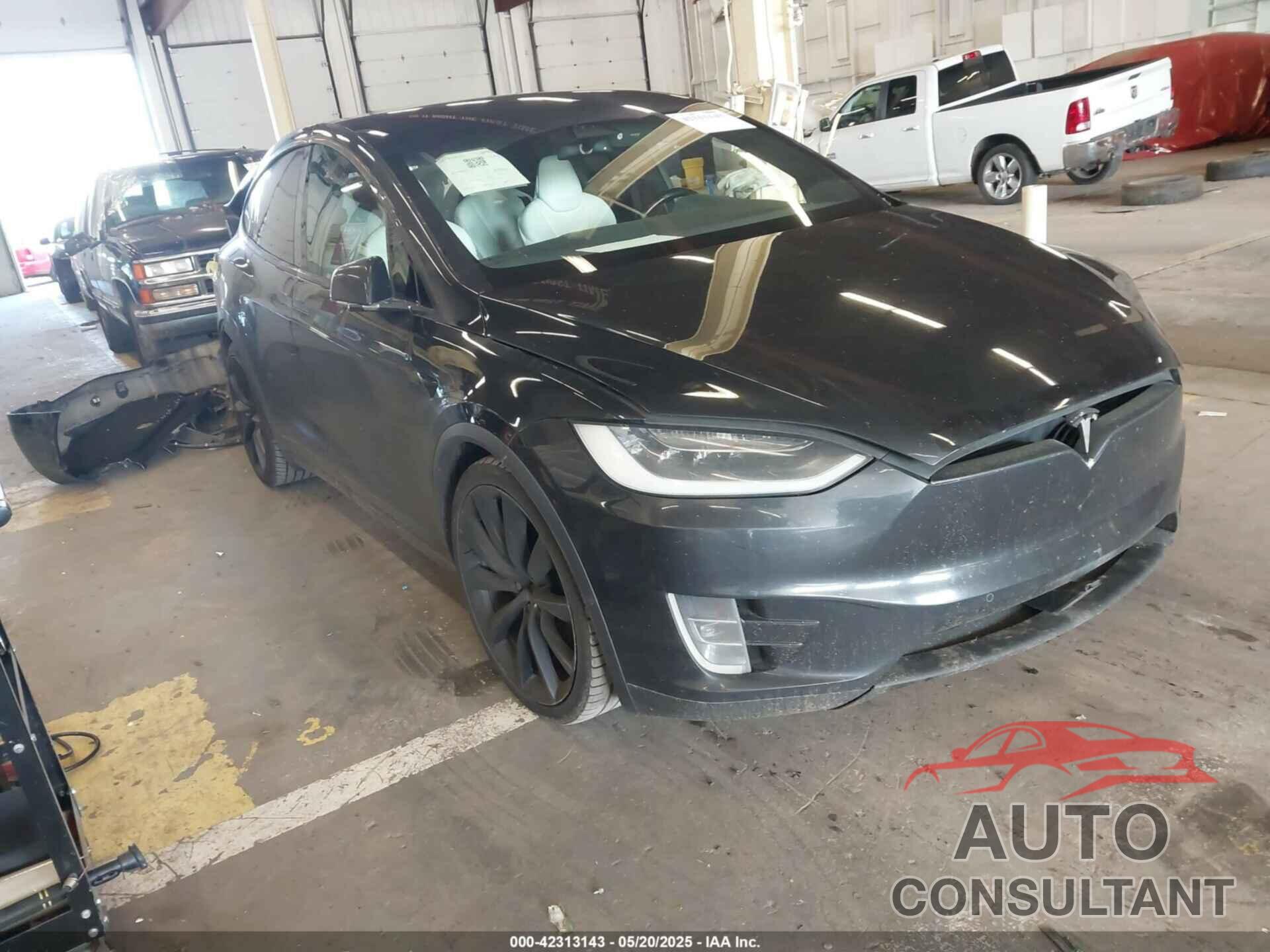 TESLA MODEL X 2017 - 5YJXCBE29HF044796