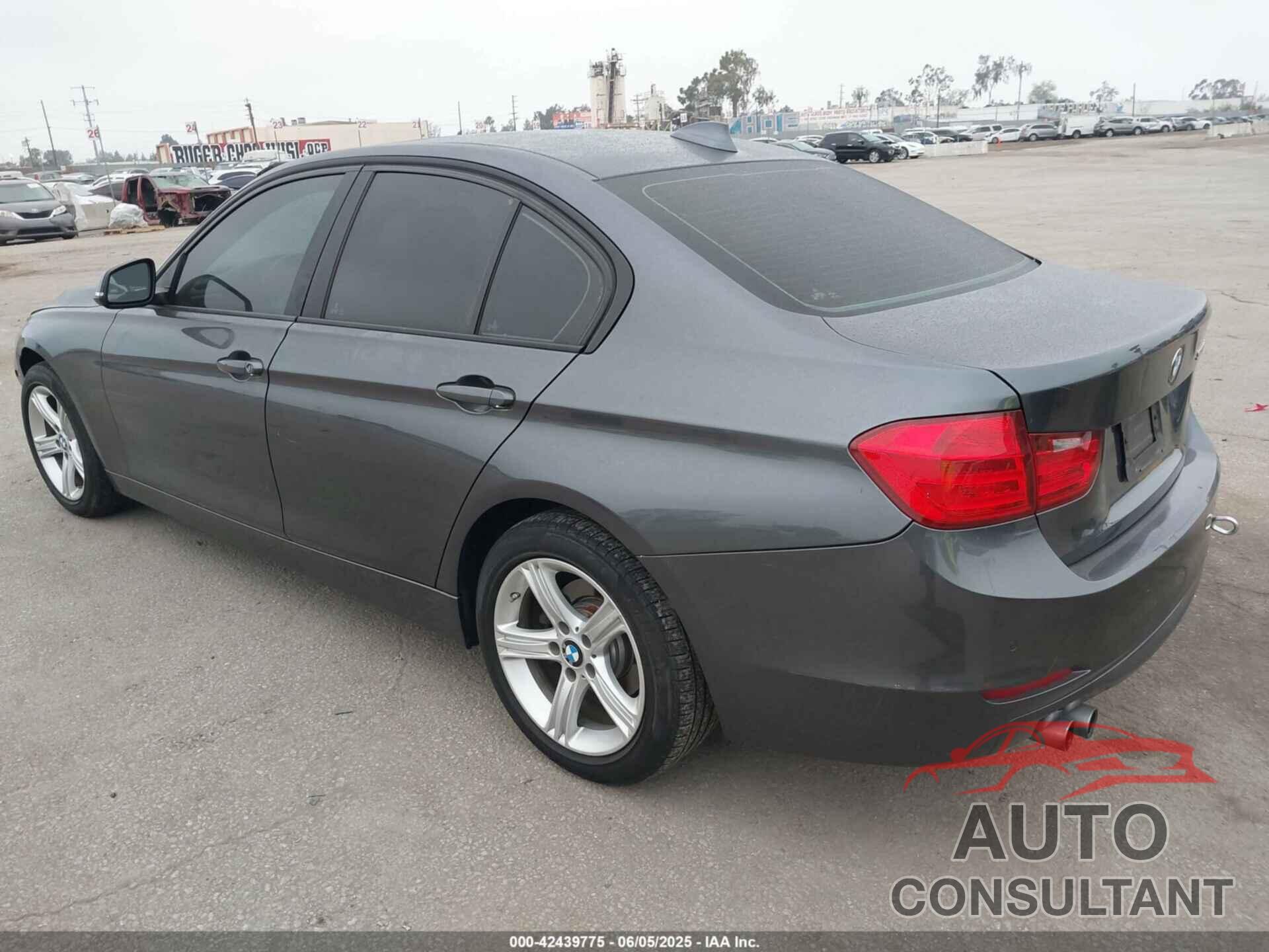 BMW 328I 2015 - WBA3C1C5XFK123459
