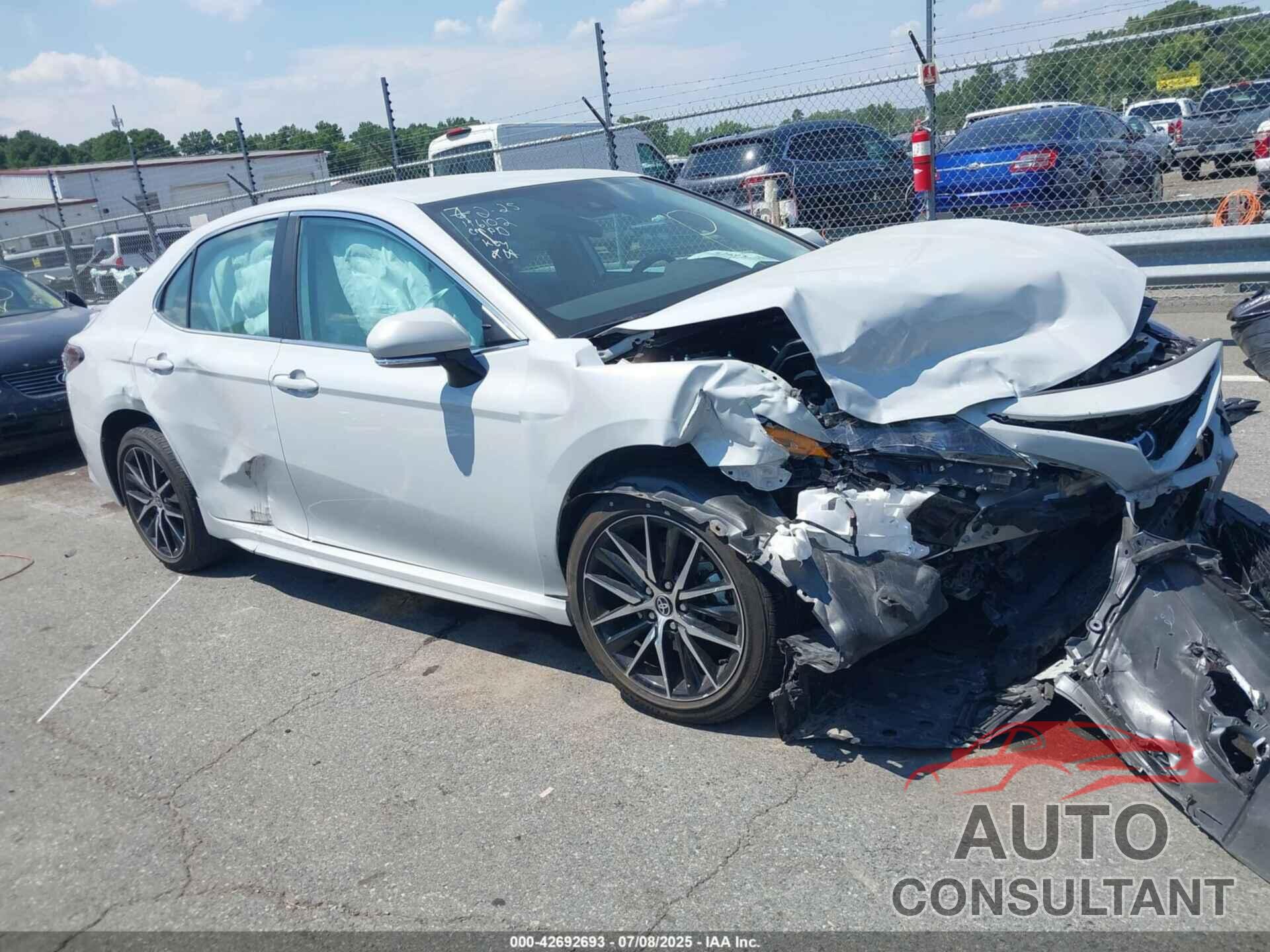TOYOTA CAMRY 2024 - 4T1T11AK7RU196102