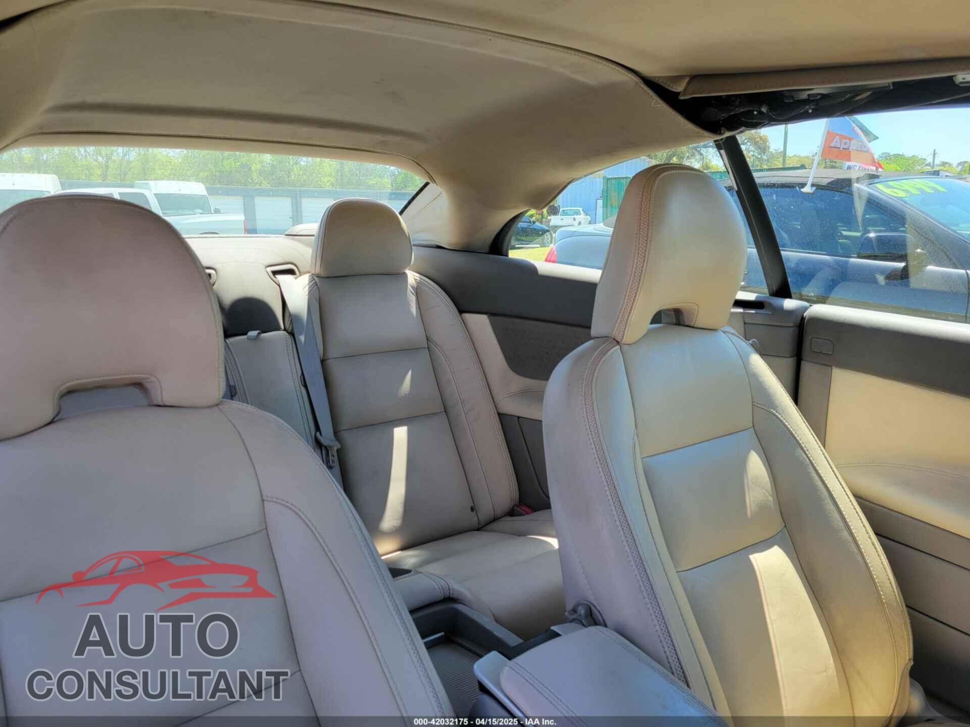 VOLVO C70 2013 - YV1672MCODJ138119