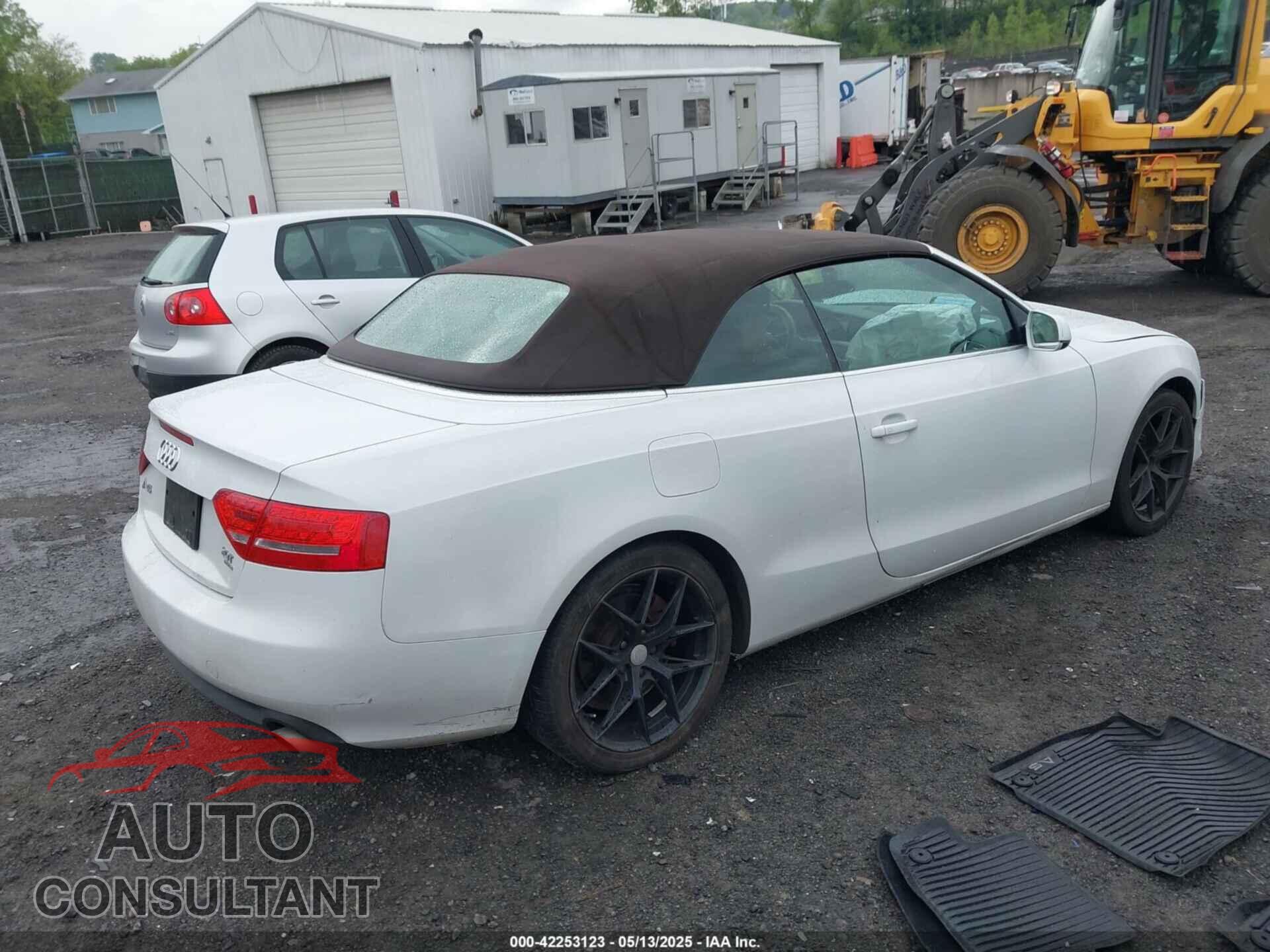 AUDI A5 2012 - WAULFAFH3CN003008