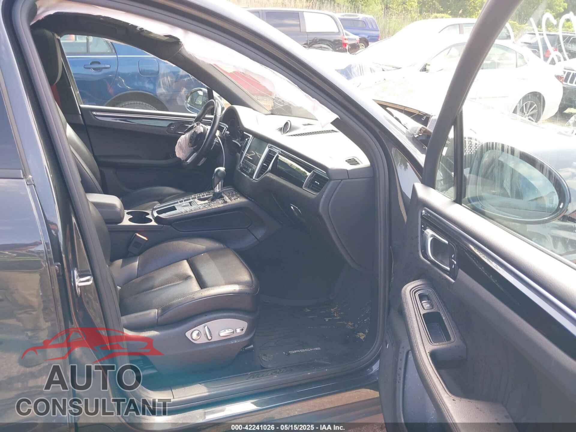 PORSCHE MACAN 2018 - WP1AA2A51JLB07354