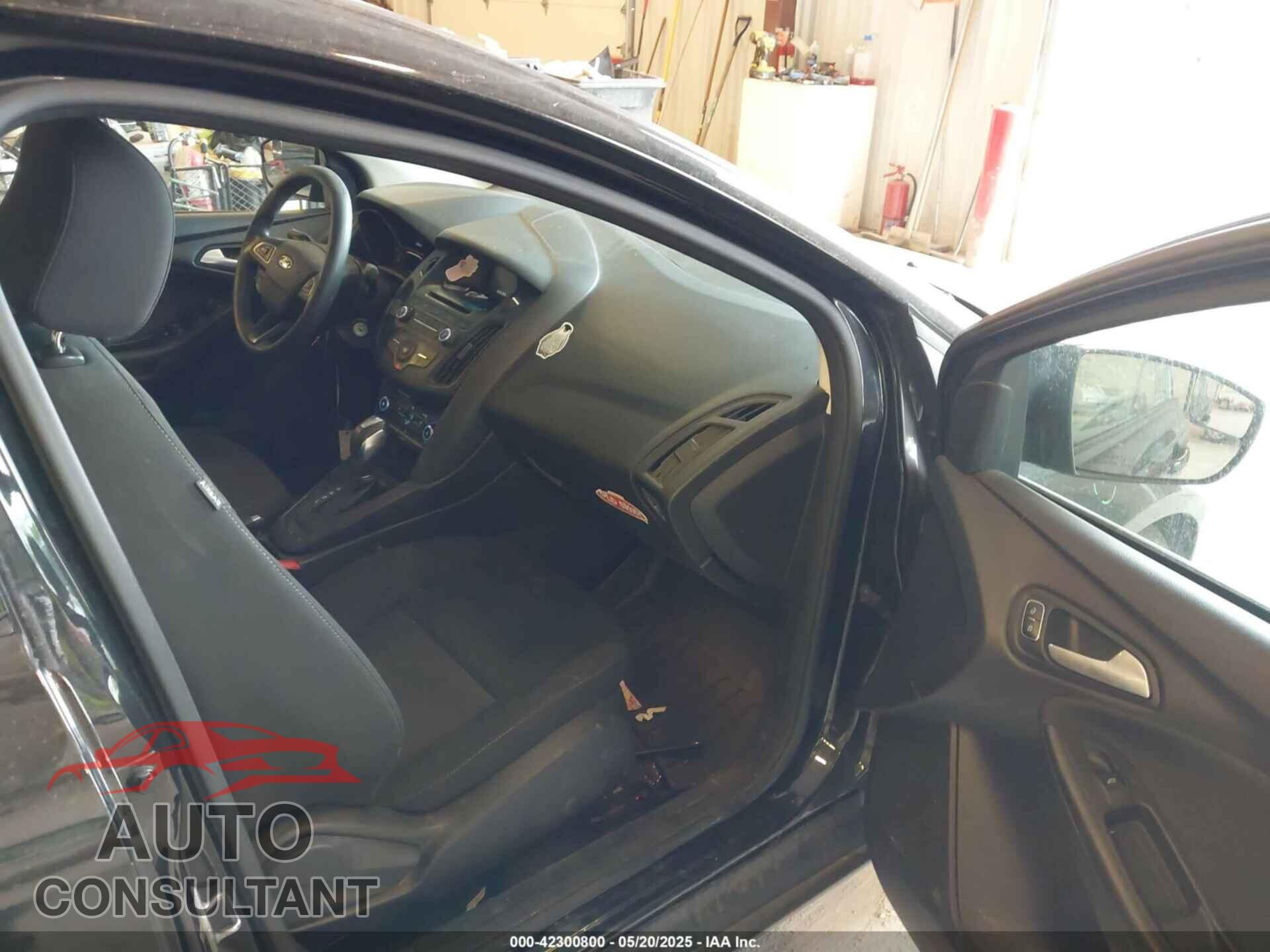 FORD FOCUS 2015 - 1FADP3F2XFL239897
