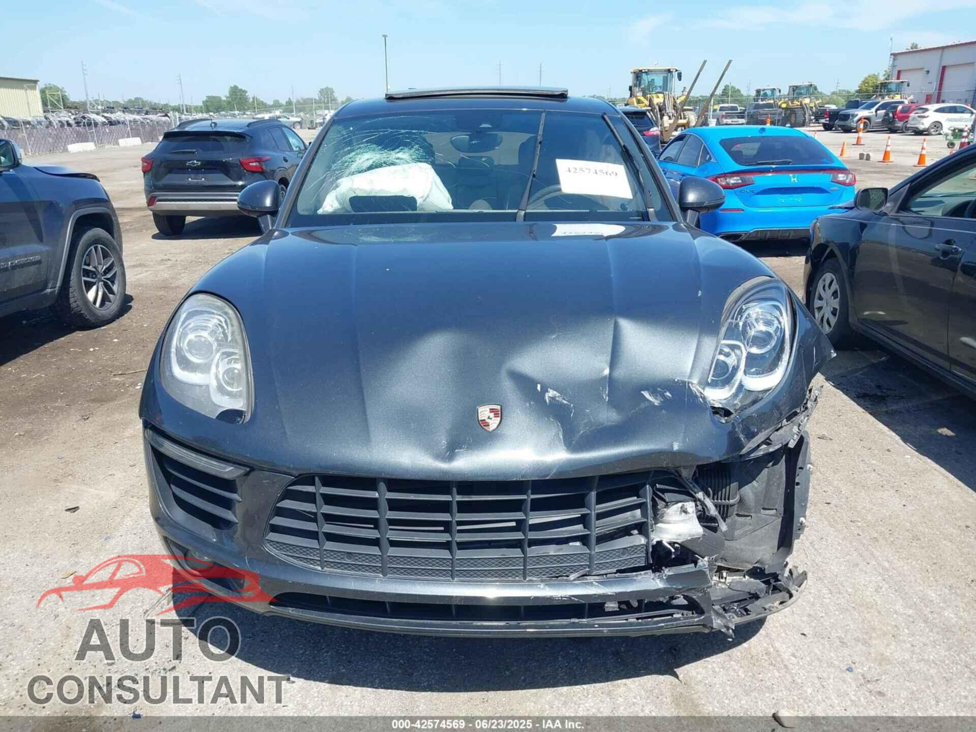 PORSCHE MACAN 2017 - WP1AA2A58HLB01772