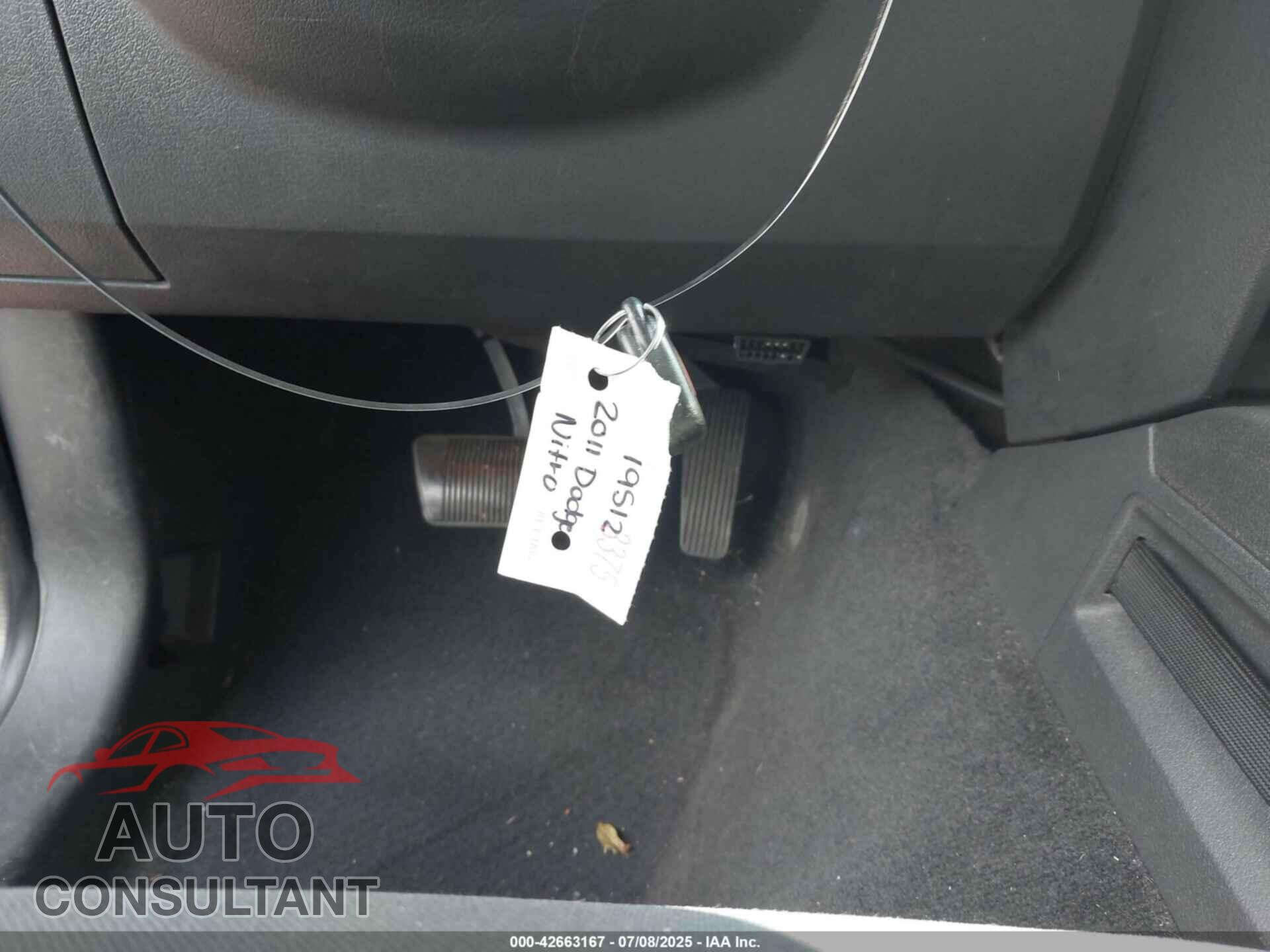 DODGE NITRO 2011 - 1D4PT4GK2BW576146