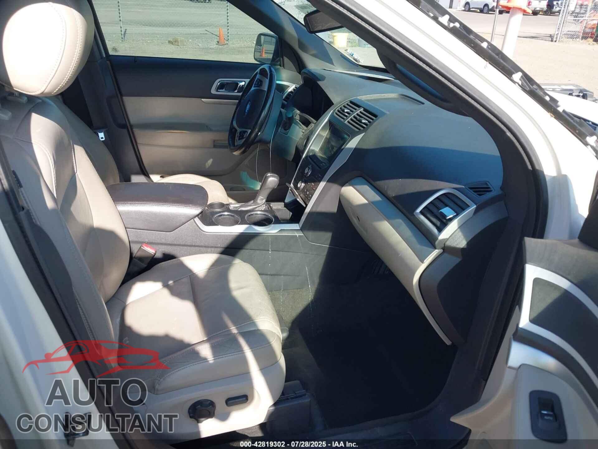 FORD EXPLORER 2011 - 1FMHK7D82BGA52080