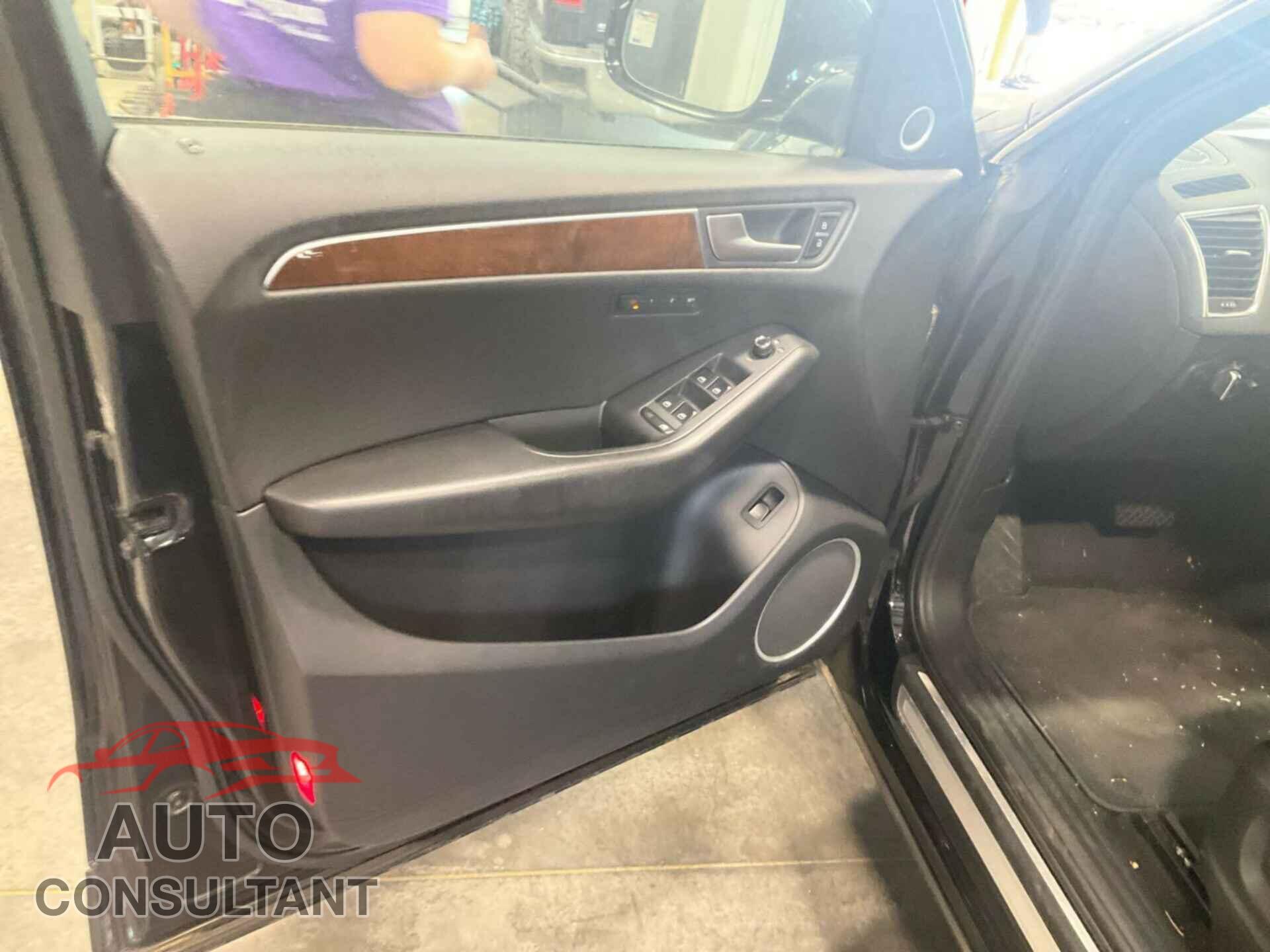 AUDI Q5 2011 - WA1LFAFP8BA101834