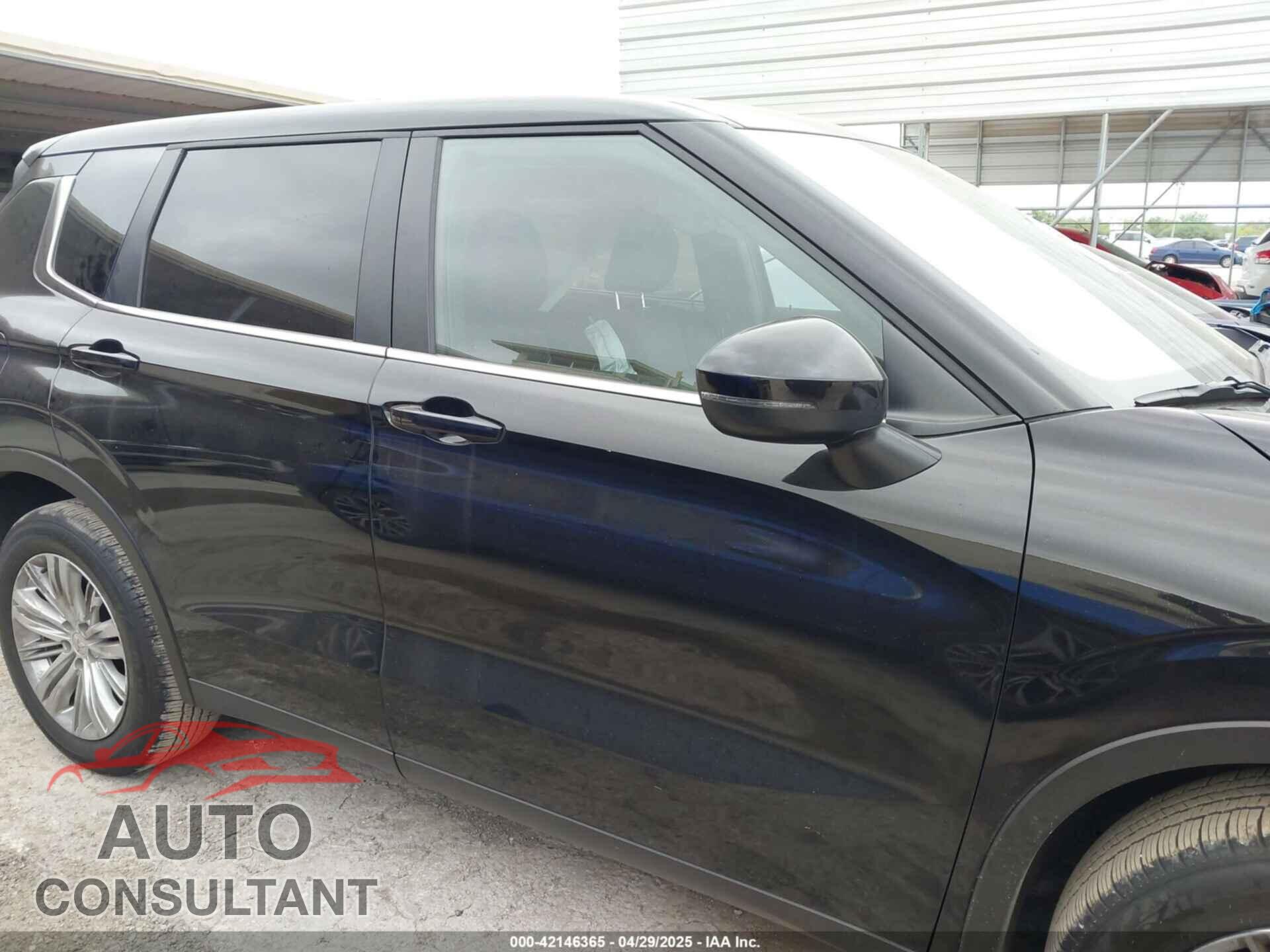 MITSUBISHI OUTLANDER 2024 - JA4J3UA87RZ073473