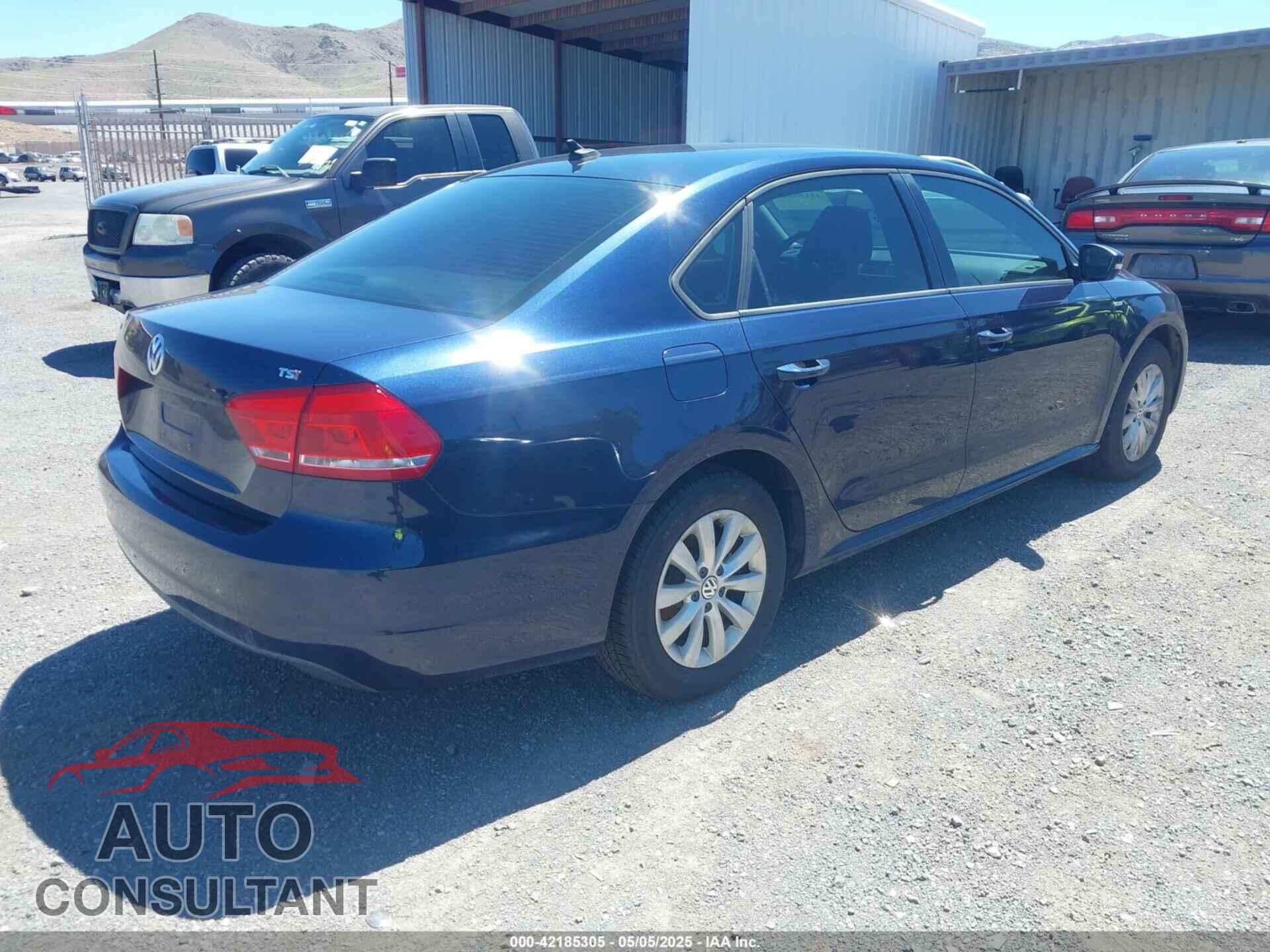 VOLKSWAGEN PASSAT 2015 - 1VWAT7A38FC049237