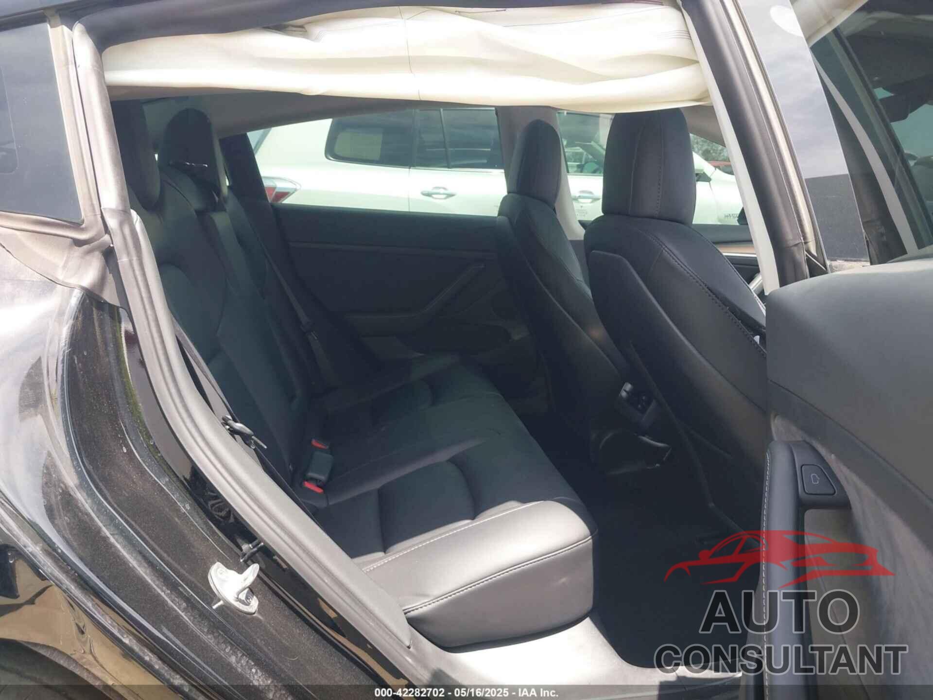 TESLA MODEL 3 2022 - 5YJ3E1EB3NF273165