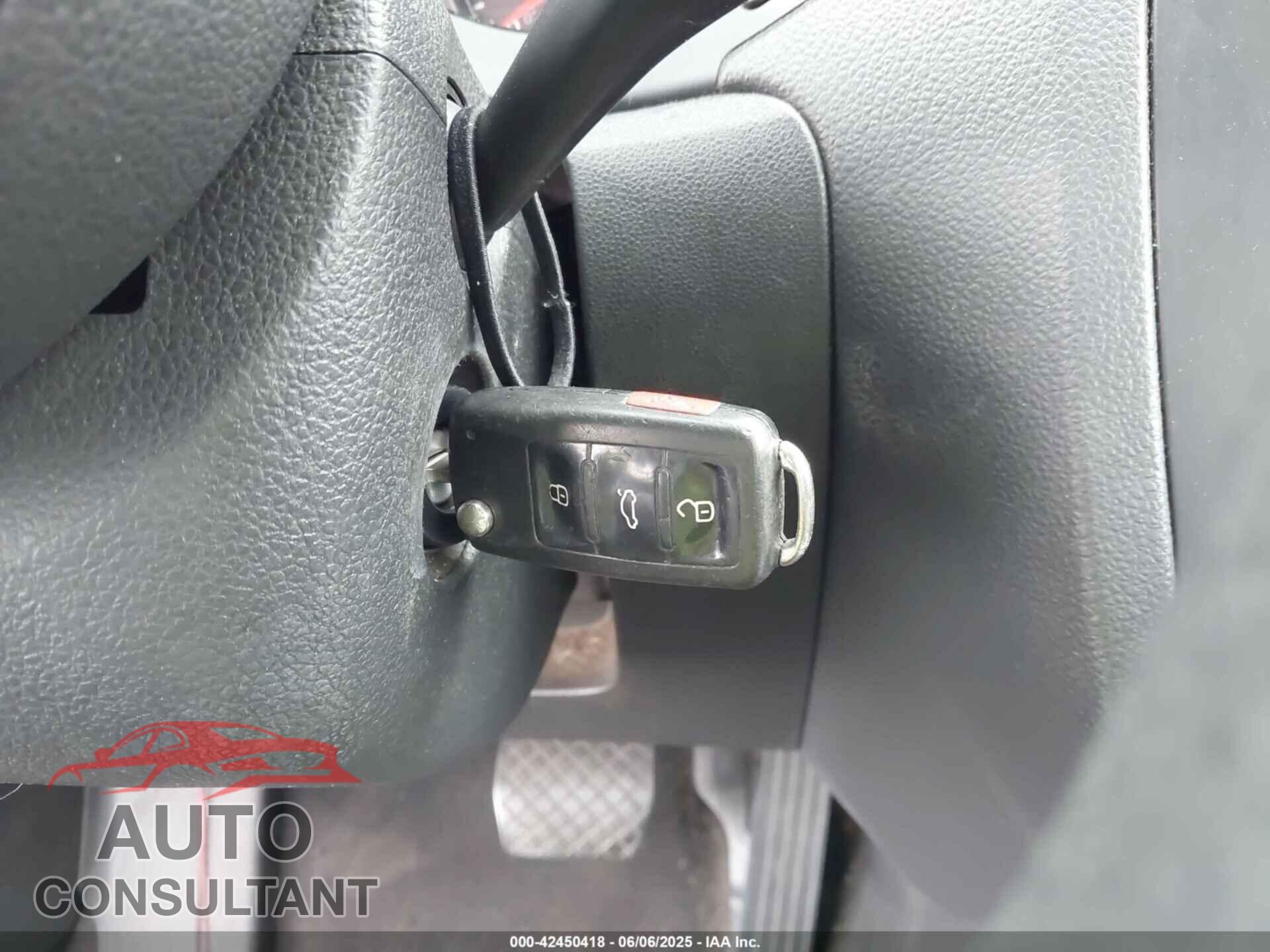 VOLKSWAGEN JETTA 2012 - 3VW2K7AJ4CM410723