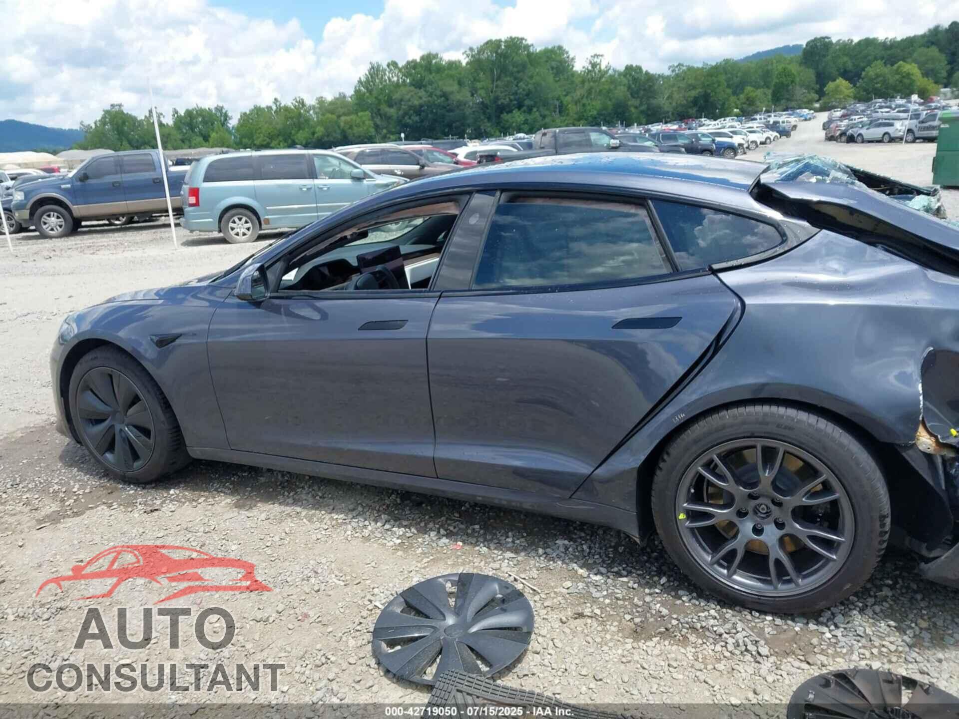 TESLA MODEL S 2021 - 5YJSA1E53MF452404