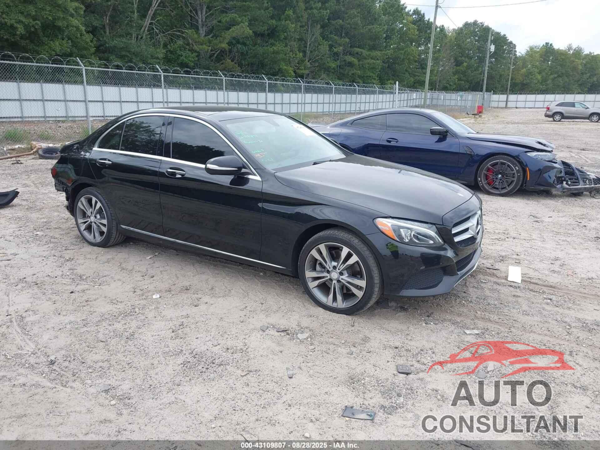 MERCEDES-BENZ C 300 2015 - 55SWF4KB6FU042101