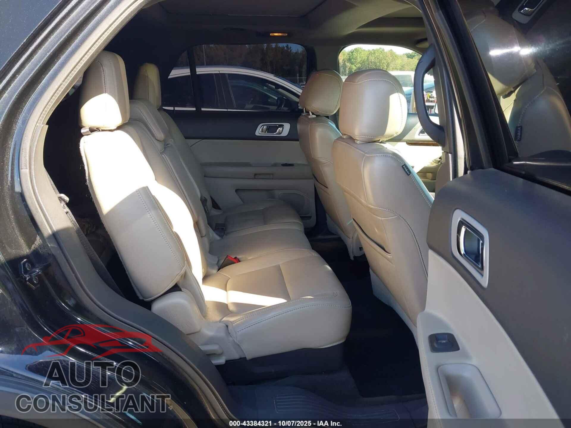 FORD EXPLORER 2011 - 1FMHK7F82BGA55638
