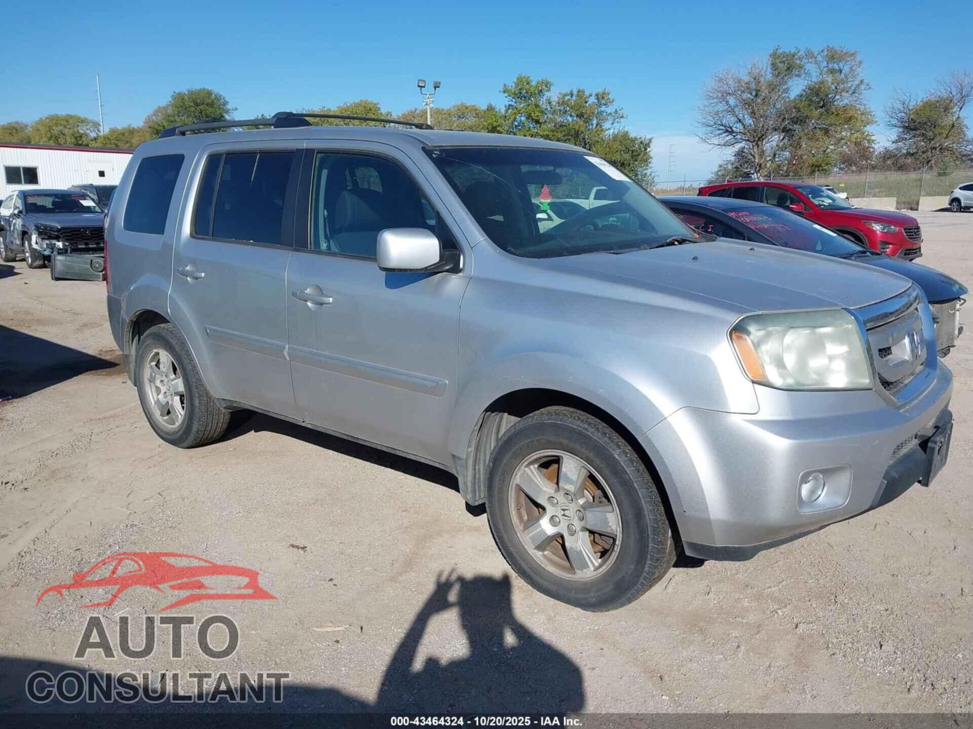 HONDA PILOT 2010 - 5FNYF4H40AB038377